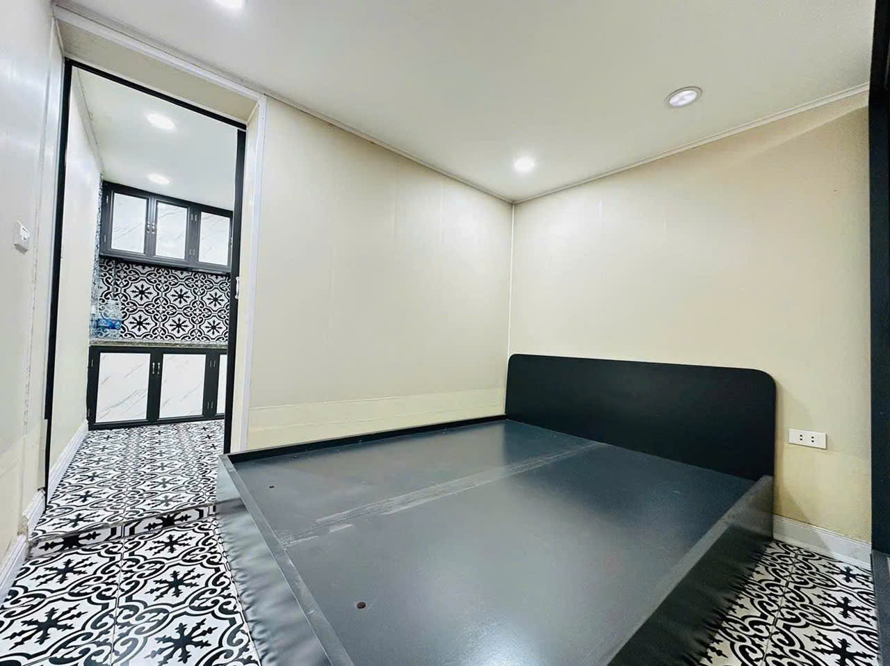Căn hộ tập thể tầng 1 ở phố Thịnh quang, Đống đa

 16016393