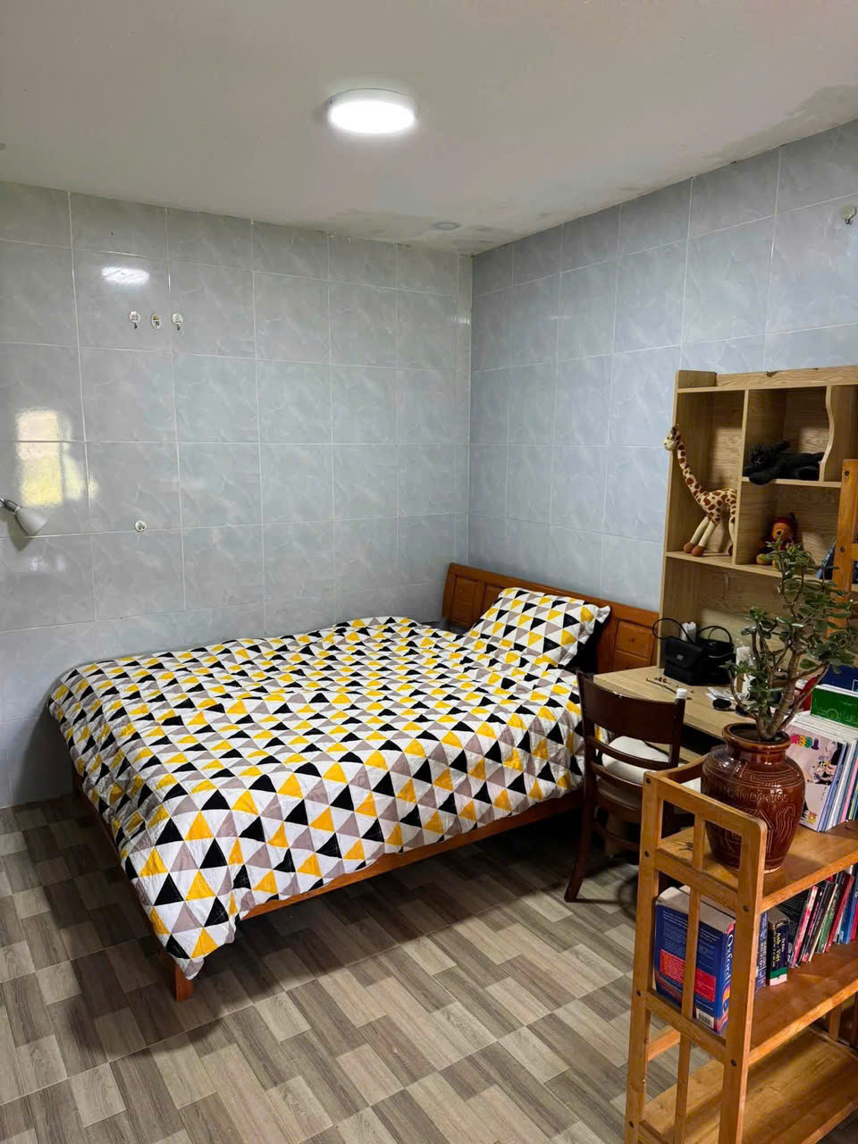 Cho thuê nhà nguyên căn 4 phòng ngủ full nội thất có sân ô tô giá 10 triệu tại Nguyễn Siêu Đà Lạt 16016472