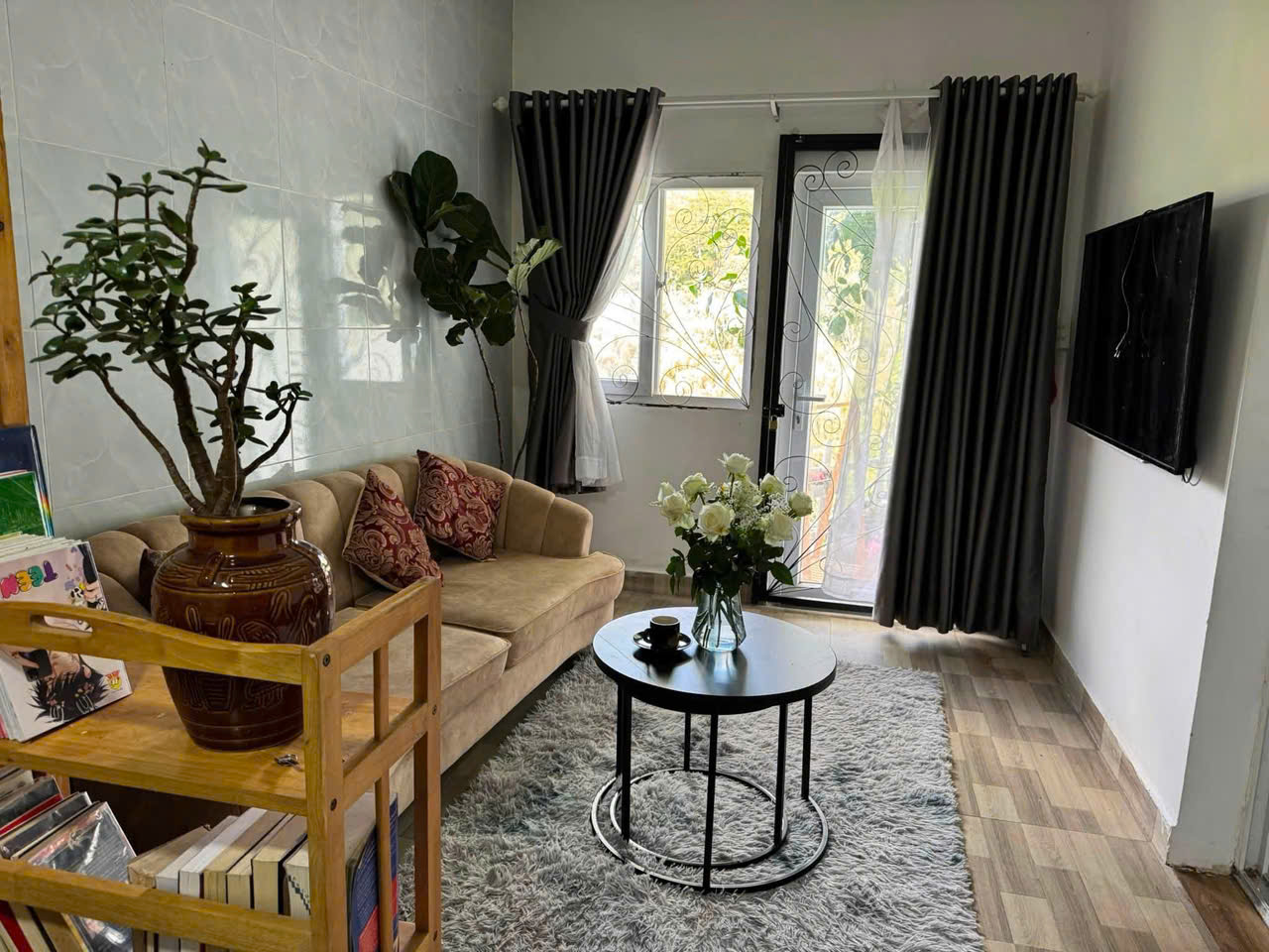 Cho thuê nhà nguyên căn 4 phòng ngủ full nội thất có sân ô tô giá 10 triệu tại Nguyễn Siêu Đà Lạt 16016472