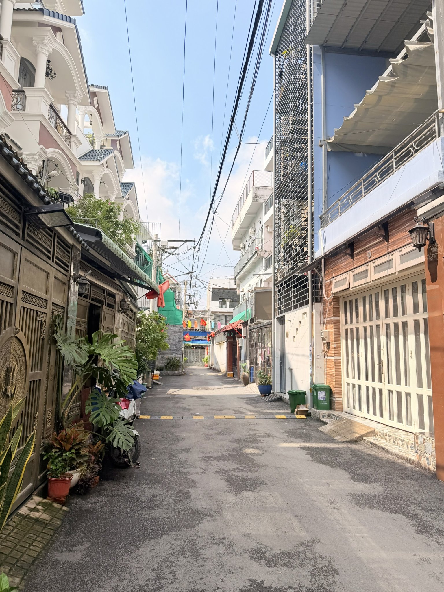 NHÀ HẺM Ô TÔ DỌC PHẠM VĂN ĐỒNG - CẠNH CC 4S LINH ĐÔNG - PHÂN KHÚC 5 T.Ỷ 16016503
