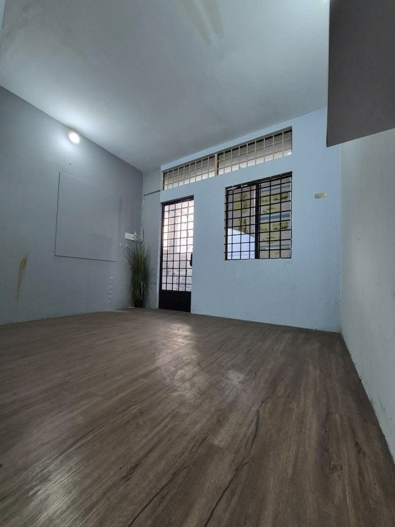 Bán nhà Măt tiền  Văn Cao - gần chợ Tân Hương, 3,6x8m, 4 Tầng - 3 PN, HĐT 12tr, 6,2 Tỷ. 16016668