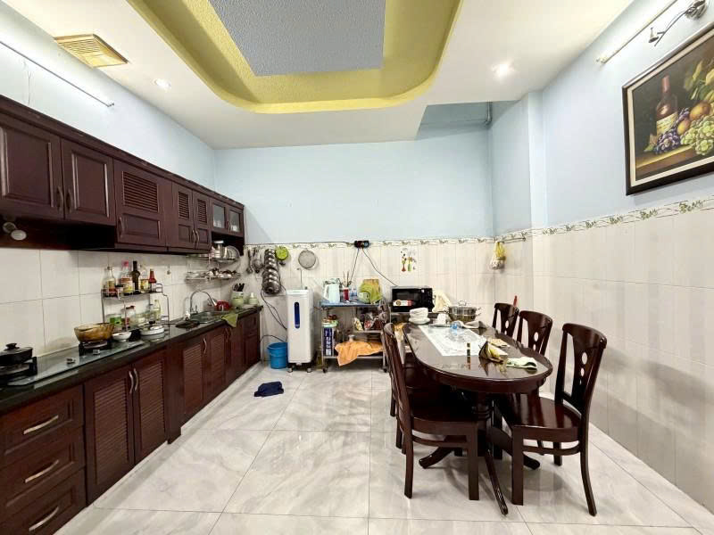 Bán nhà HXH 5m Lạc Long Quân - gần Chợ Vải Tân Bình,  4,2x14m, 3 Tầng - 4PN, 8,5 Tỷ 16016670