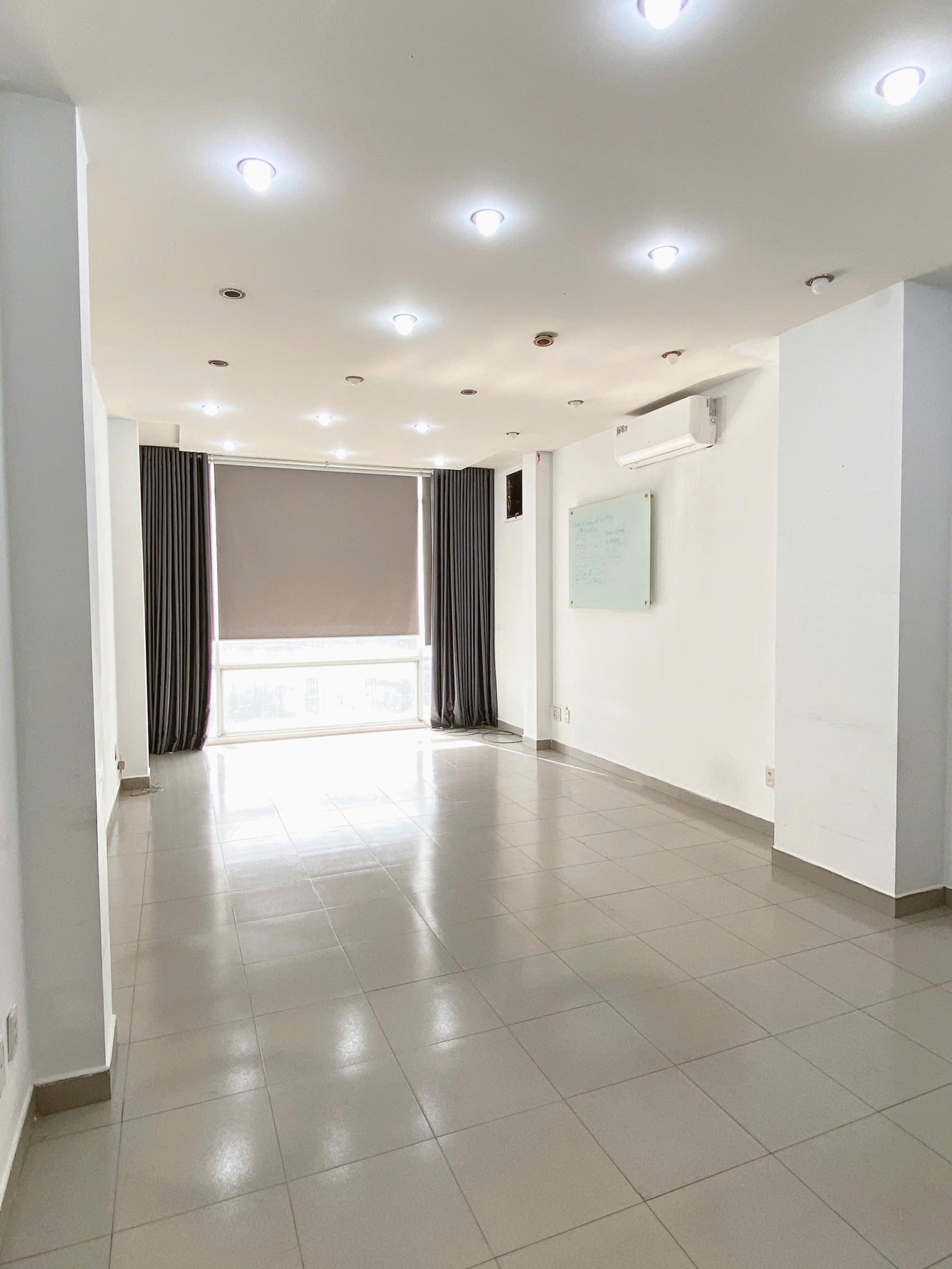 MẶT BẰNG 32M² ĐƯỜNG NGÔ QUYỀN – QUẬN 5  GIÁ 12 TRIỆU/THÁNG  MÔI TRƯỜNG LÀM VIỆC THUẬN TIỆN 16016710