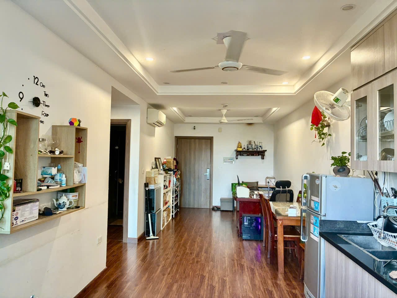 Cần bán căn hộ chính chủ-sổ hồng cầm tay tại toà chung cư SKY CENTRAL 16016763