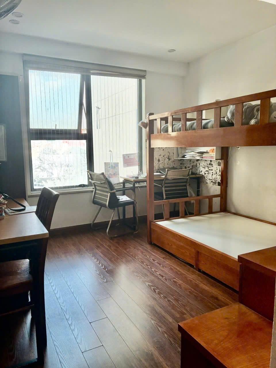 Cần bán căn hộ chính chủ-sổ hồng cầm tay tại toà chung cư SKY CENTRAL 16016763