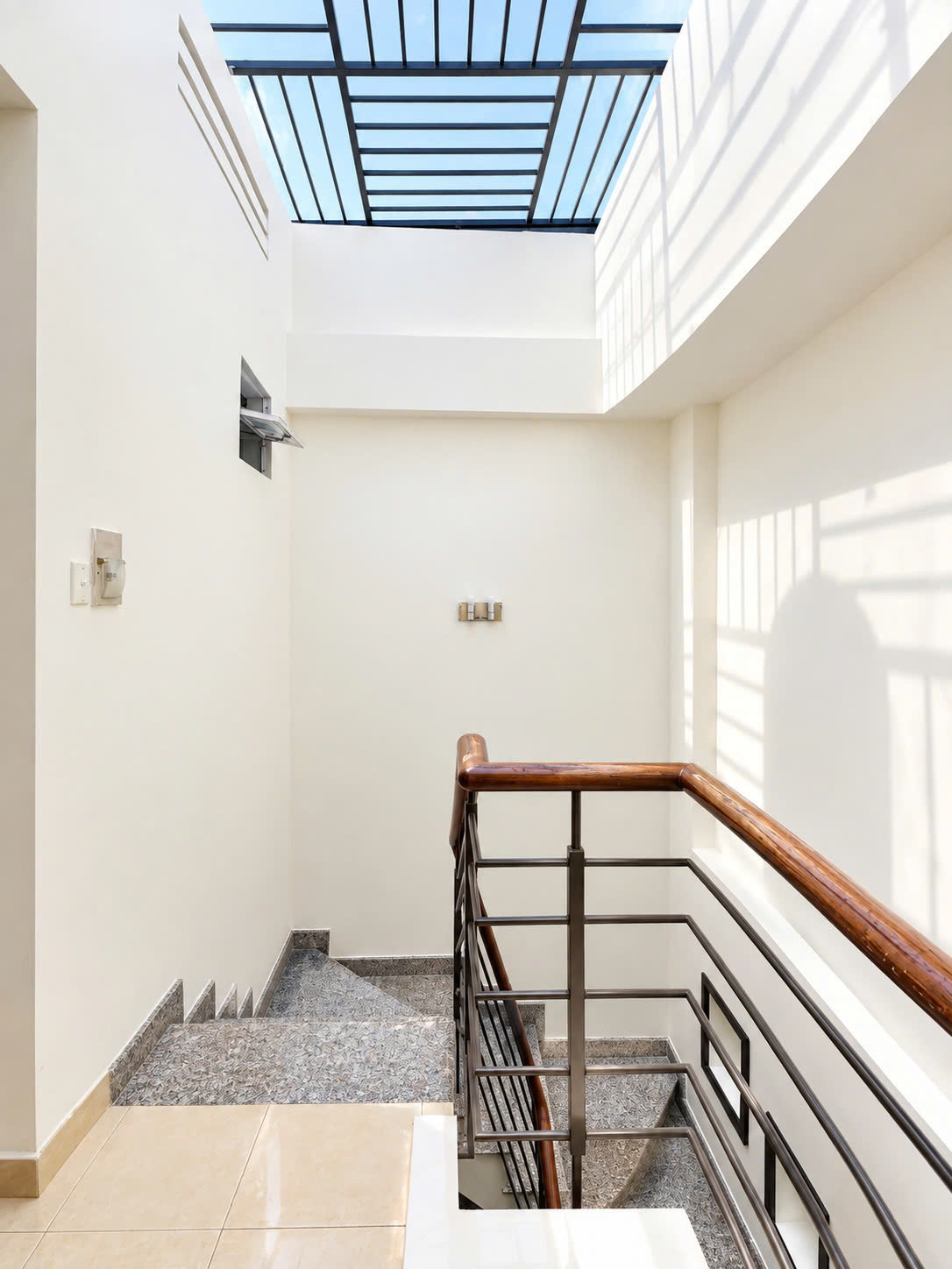 Sát ĐH Văn Lang -  Dương Quảng Hàm - 115M² - Ngang 6.6M - 4 Tầng - Hẻm Xe Hơi Thông - Chỉ 11T+ 16016823