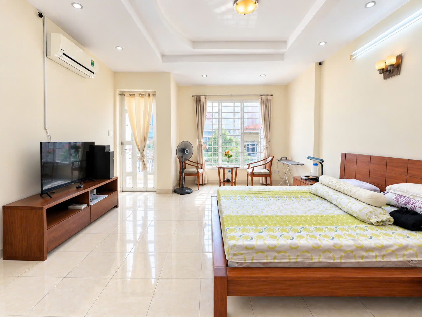 Sát ĐH Văn Lang -  Dương Quảng Hàm - 115M² - Ngang 6.6M - 4 Tầng - Hẻm Xe Hơi Thông - Chỉ 11T+ 16016823