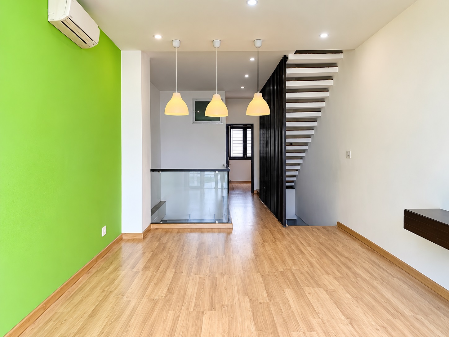 Cho thuê nhà Mặt Tiền Nguyễn Sơn 80m², 4TẦNG - NGAY VÒNG XOAY - ĐỐI DIỆN KHU ẨM THỰC,THƯƠNG HIỆU 16016829