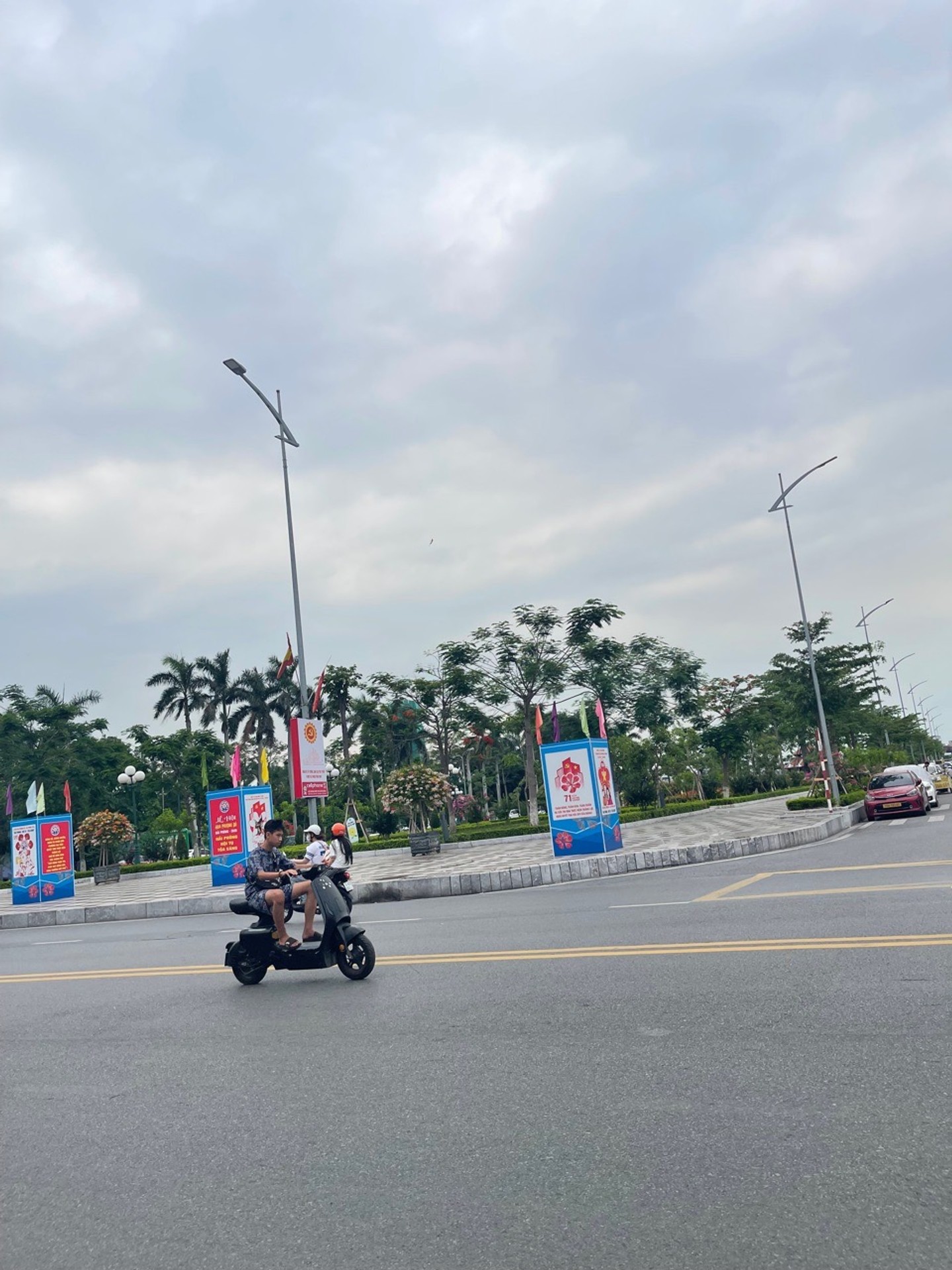 Mặt đường Lạch Tray - 73m2, view công viên cây xanh, giá 19,5 tỷ 16016873