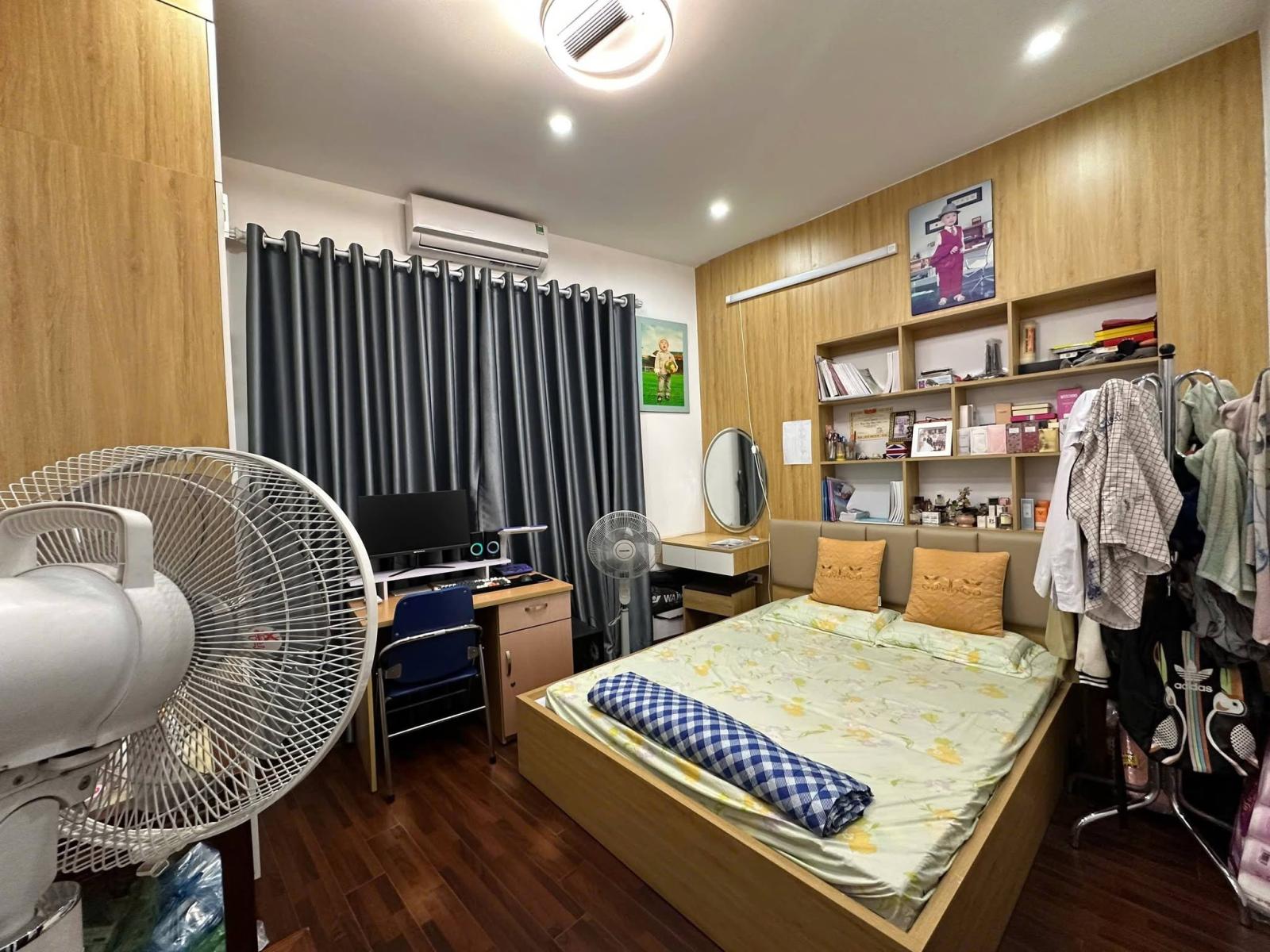Bán nhà Hàng Bông, 60m2, 3 tầng, mặt tiền 4m, nhỉnh 43 tỉ, ngõ rộng, phù hợp xây khách sạn 16016974