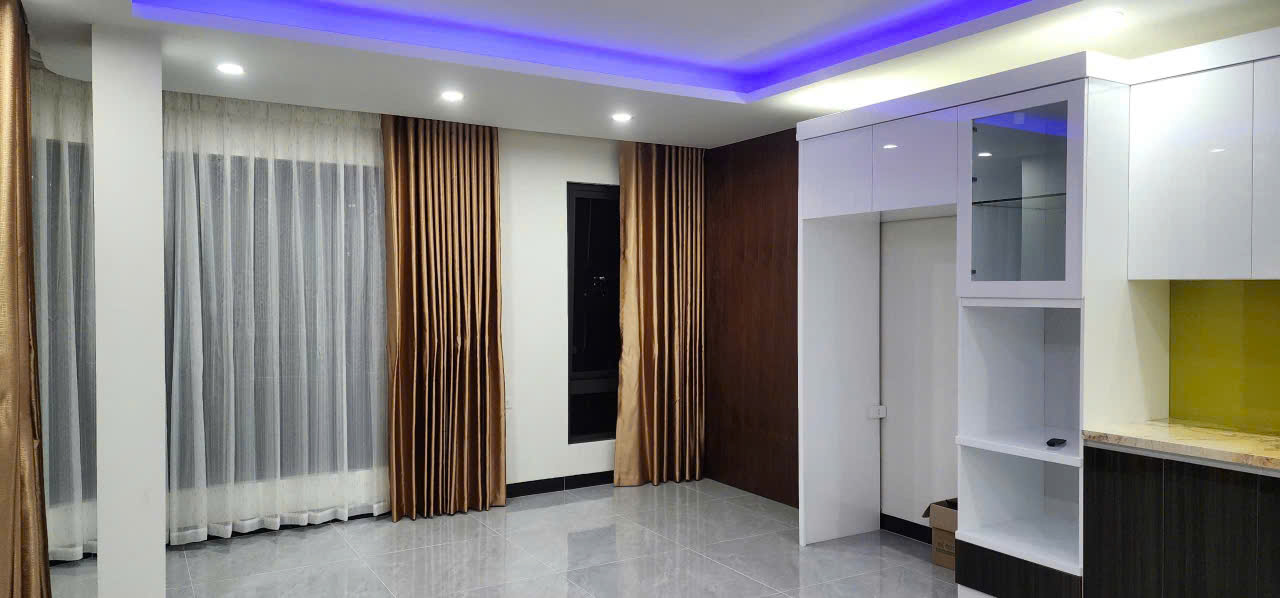 Bán tòa nhà lô góc 3 mặt tiền- 7 tầng thang máy đối diện đh hà nội 16016981