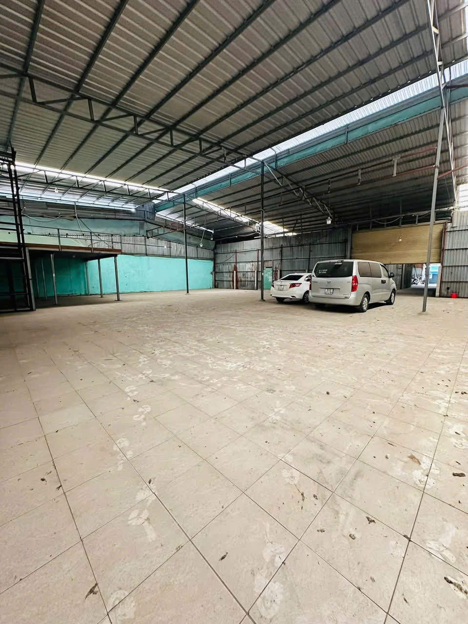 HOT XƯỞNG 1.000M² XUÂN THỚI THƯỢNG – ĐƯỜNG CONTAINER – 49TR/THÁNG! 16017005