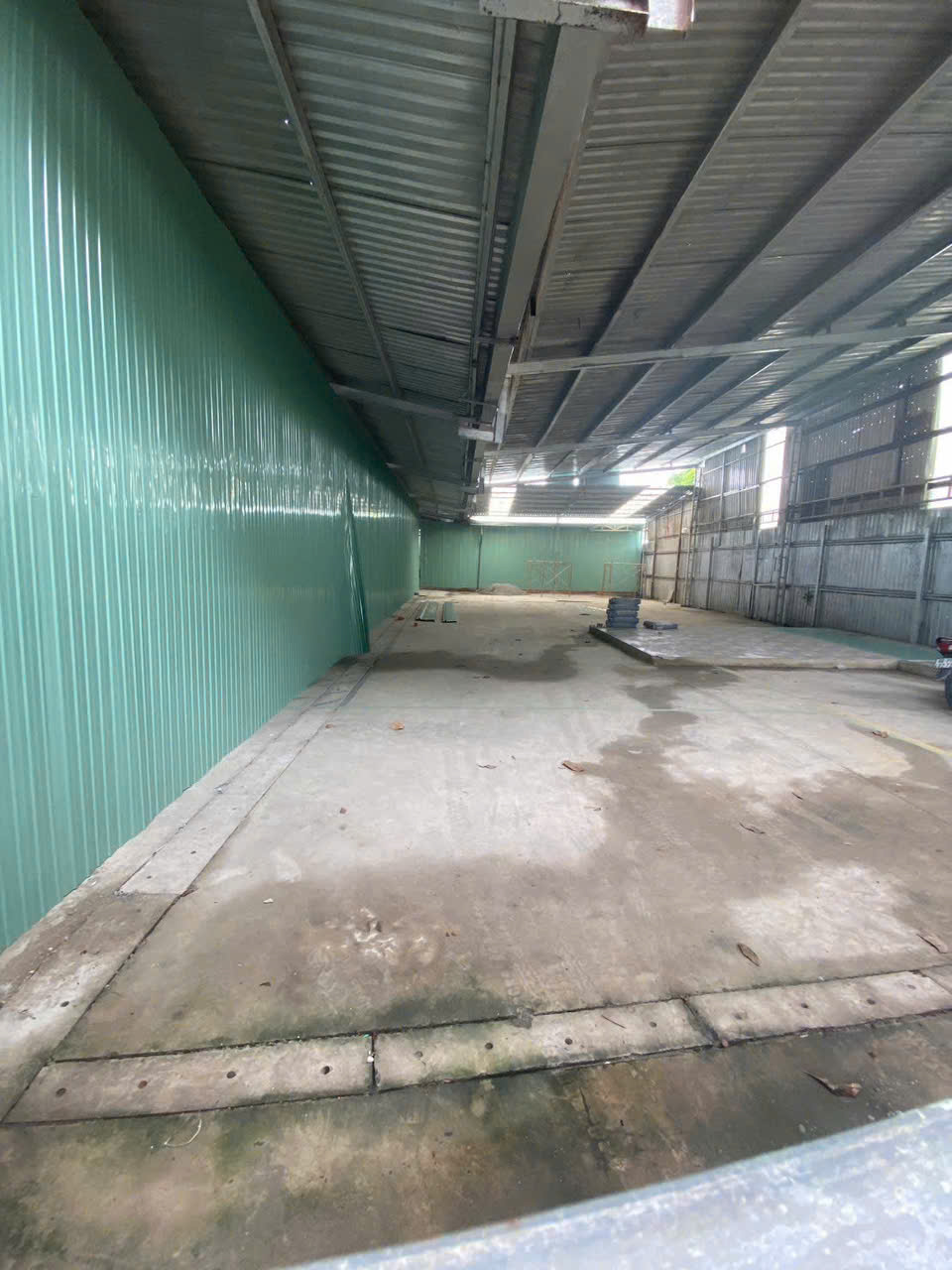 HOT – XƯỞNG 300M² XUÂN THỚI SƠN – XE 10 TẤN – CHỈ 16TR/THÁNG! 16017050