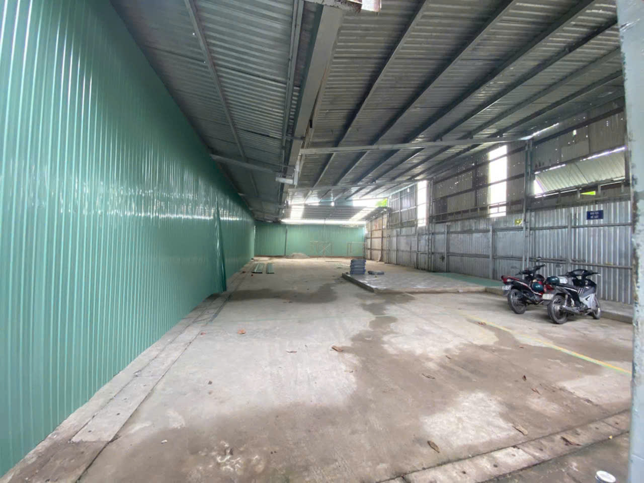 HOT – XƯỞNG 300M² XUÂN THỚI SƠN – XE 10 TẤN – CHỈ 16TR/THÁNG! 16017050
