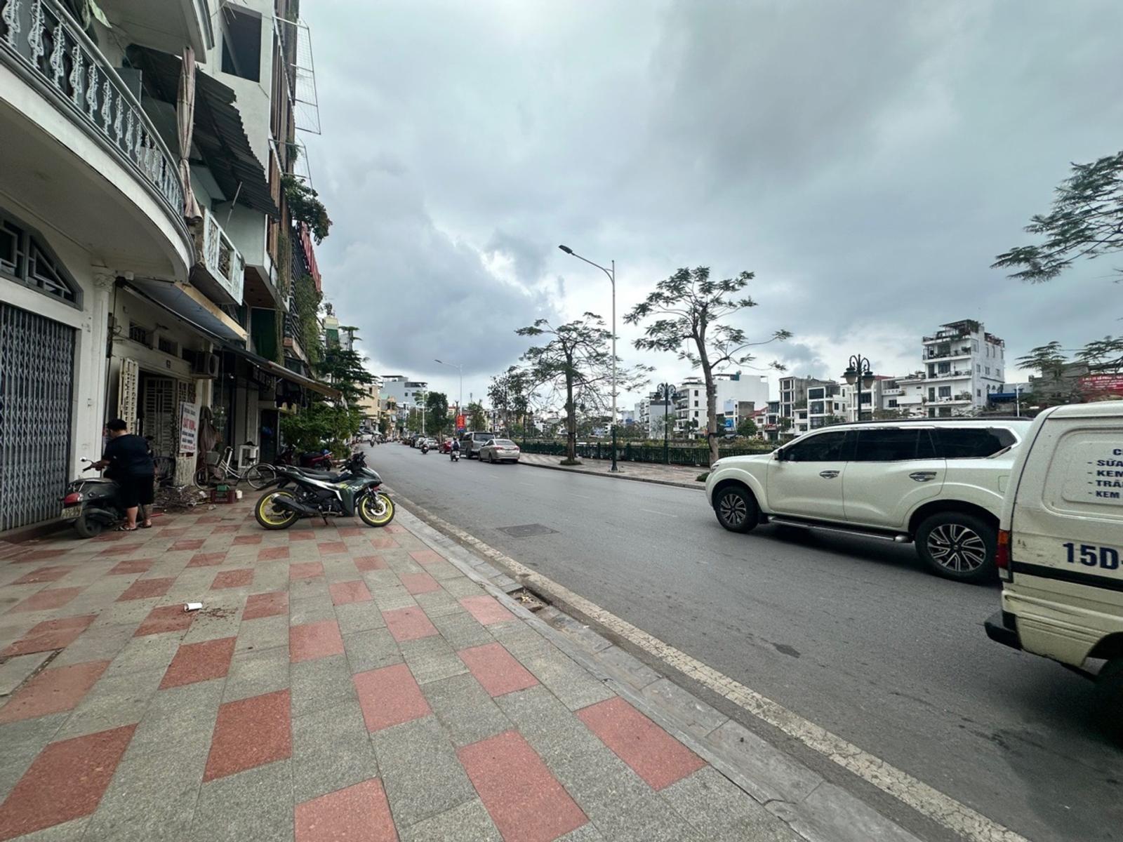 Mặt phố Lý Thường Kiệt - Thông ra Hồ Tam Bạc, bán đất tặng nhà 16017052