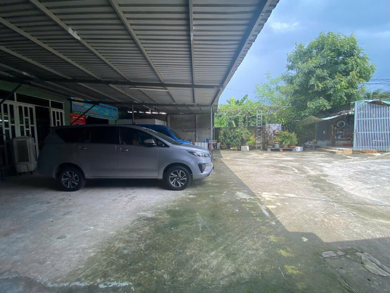 HOT – XƯỞNG 700M² XUÂN THỚI THƯỢNG – XE 10 TẤN – CHỈ 19TR/THÁNG! 16017063