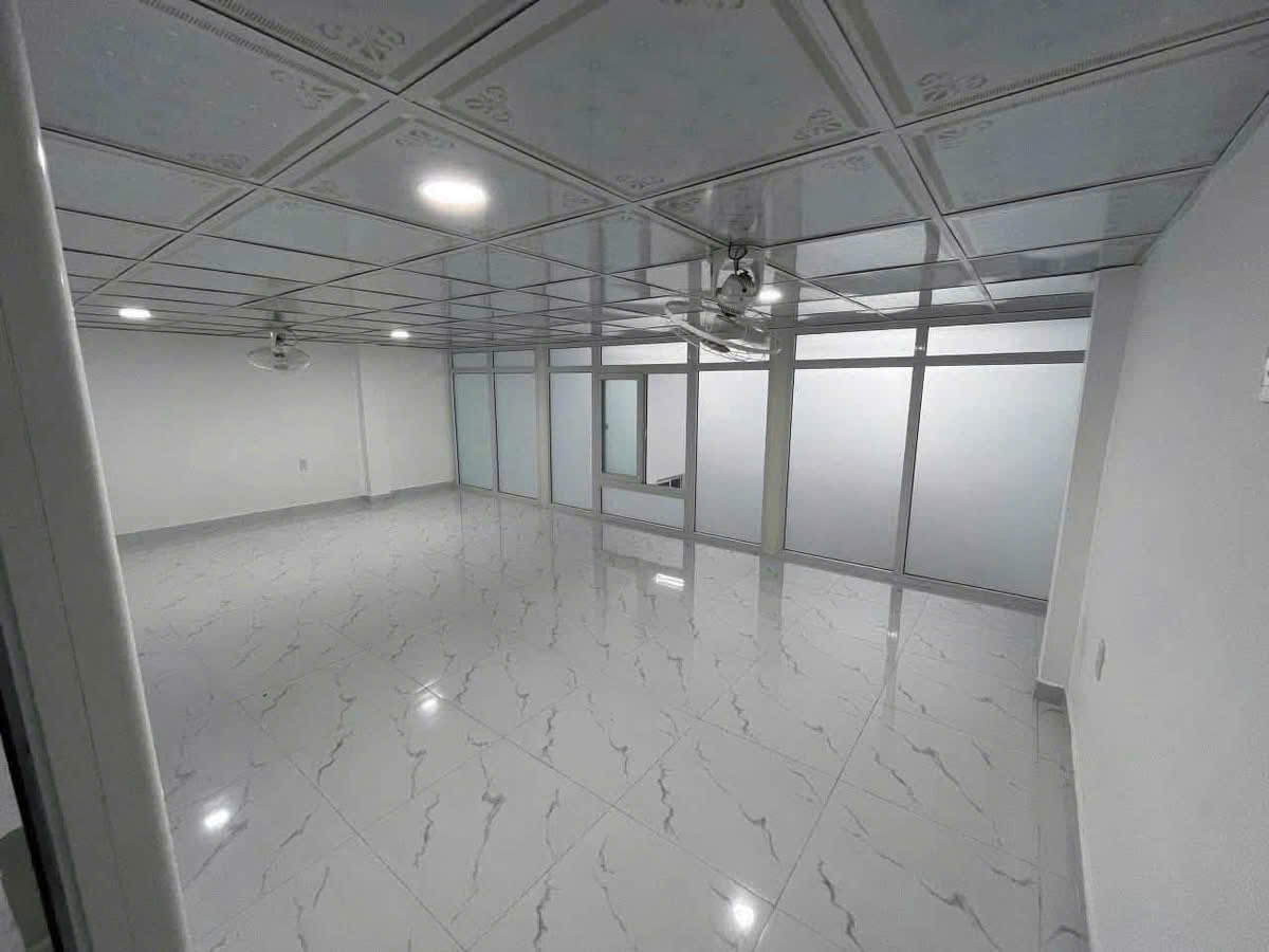 CHO THUÊ XƯỞNG BÀ ĐIỂM ĐƯỜNG XE CONTAINER – XƯỞNG SẠCH ĐẸP – ĐIỆN 3 PHA. 16017093