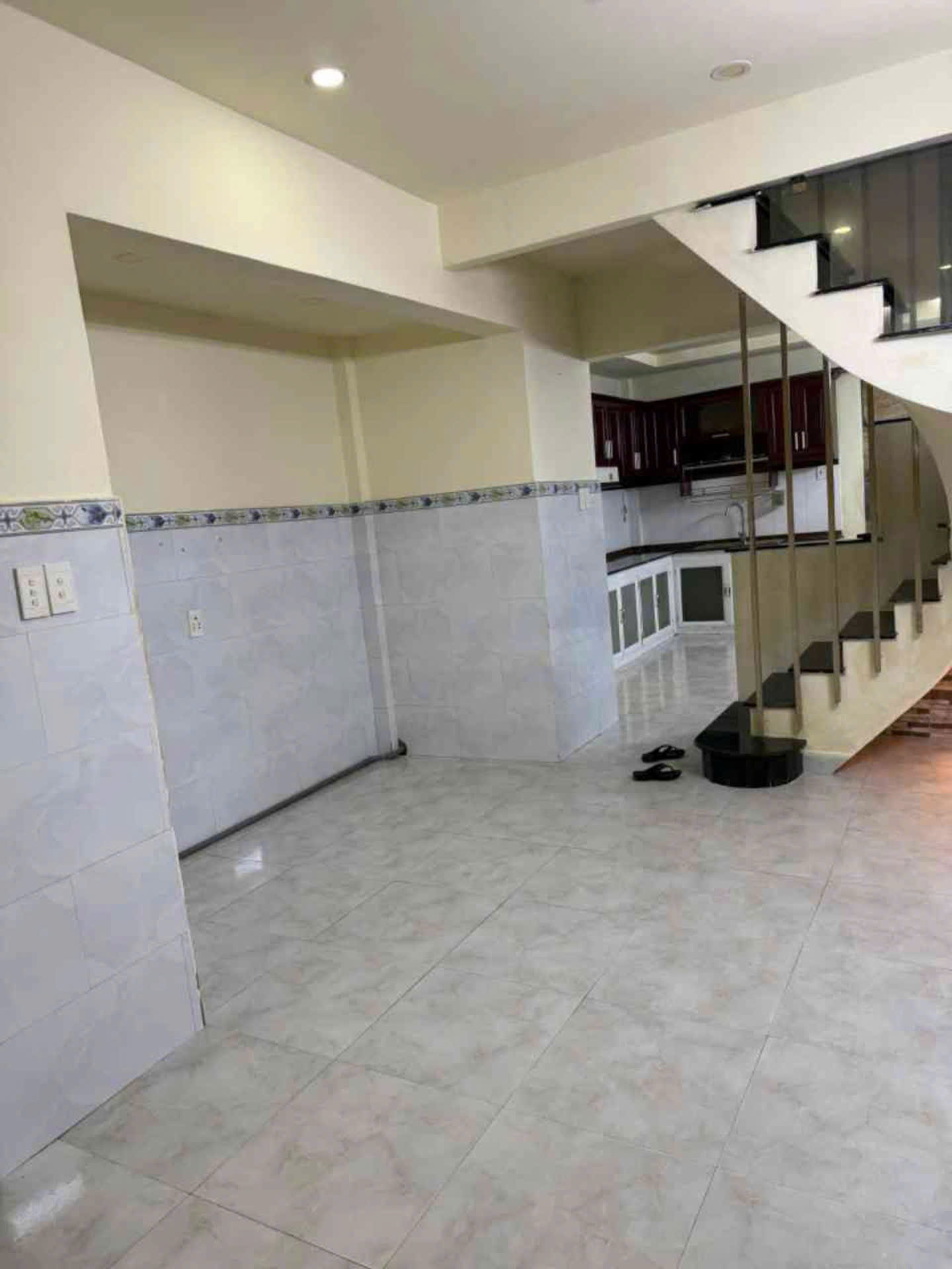 Bán nhà 48m2 Bình Long, Tân Phú, 2 tầng, 2PN, hướng Nam, sổ hồng riêng nhĩnh 4đ 16017228