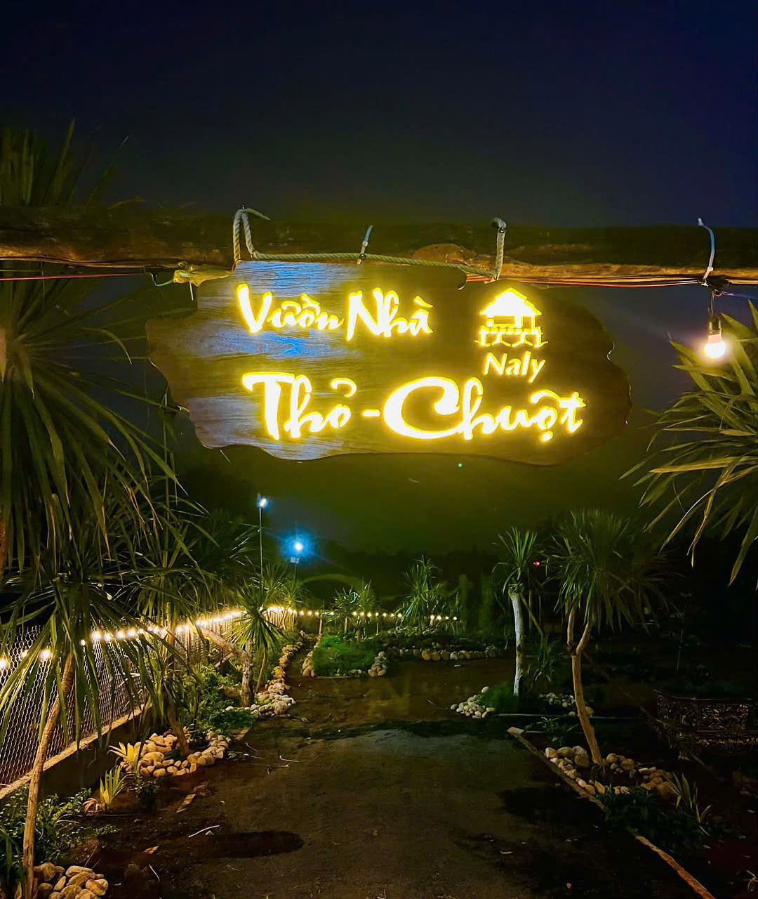 Chỉ 2 tỷ xxx sở hữu quỹ đất đẹp view hồ, nhà gỗ sẵn, mặt tiền đường bê tông, đường quy hoạch 12m 16017248
