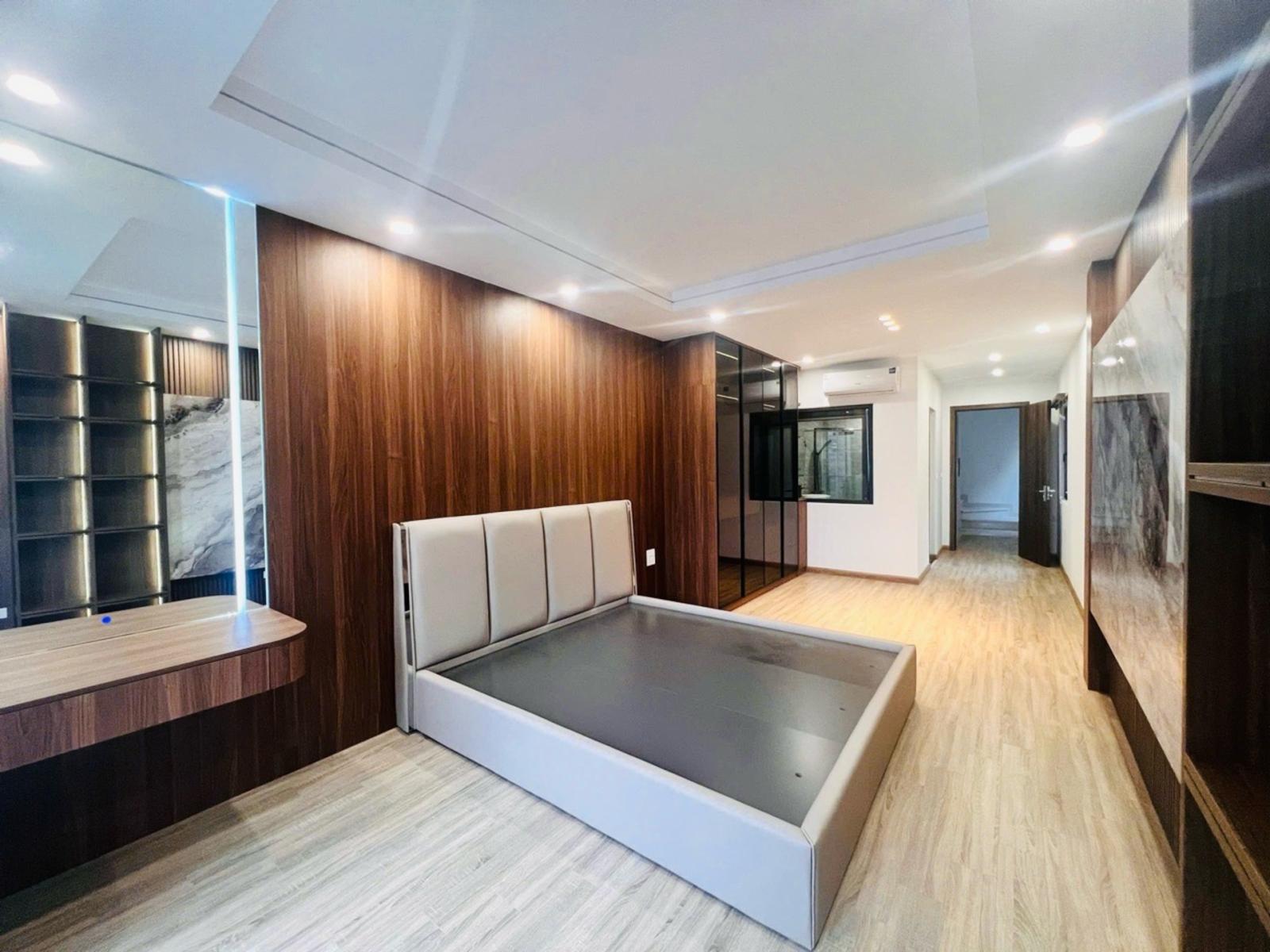 Nhà gần AeonMall Long Biên 50m2, đường ô tô tránh nhau, 7 tầng thang máy chỉ hơn 18 tỷ. 16017335