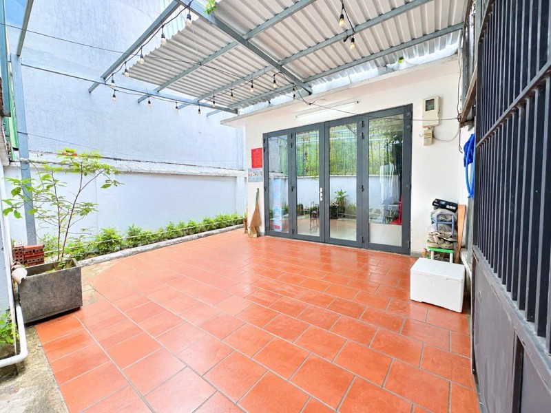 Bán nhà đường số 10, Linh Trung, Thủ Đức, TP HCM. DT 94m2, cấp 4, giá 5.49 tỷ, Sổ hồng riêng. 16017362