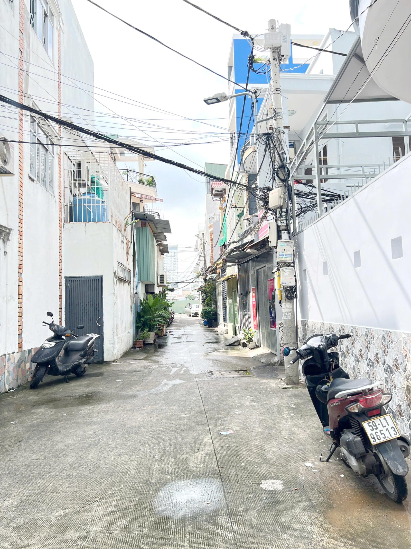 Nhà mới 5 tầng HXH gần bờ kè Nguyễn Duy P8Q8 (P.Chánh Hưng). Giá: 4.48 tỷ 16017396