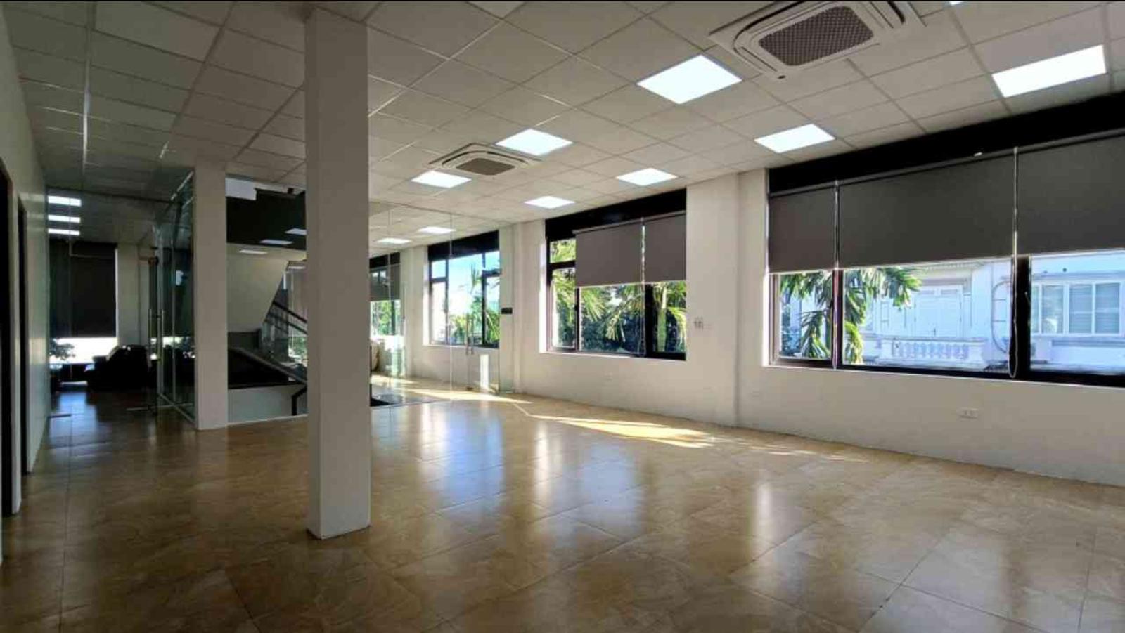 Việt Hưng Long Biên 60 tỷ 318m mặt tiền 12m Vỉa hè 3 ô tô 16017461