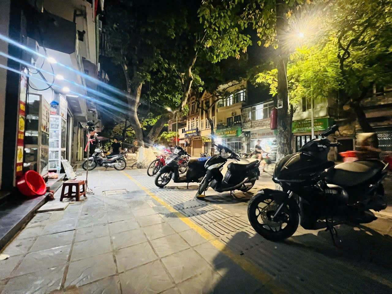 CHÍNH CHỦ CHO THUÊ CỬA HÀNG TẦNG 1 MẶT PHỐ THỊNH YÊN , PHƯỜNG PHỐ HUẾ, QUẬN HAI BÀ TRƯNG, HÀ NỘI 16017553
