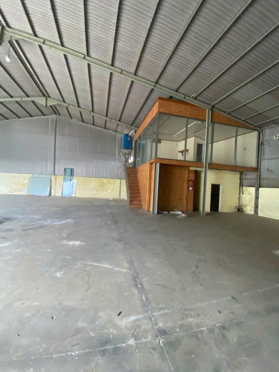LÊ THỊ RIÊNG – QUẬN 12 - KHO XƯỞNG 650M² – XE TẢI 10 TẤN GIÁ CHỈ 45 TRIỆU 16017582