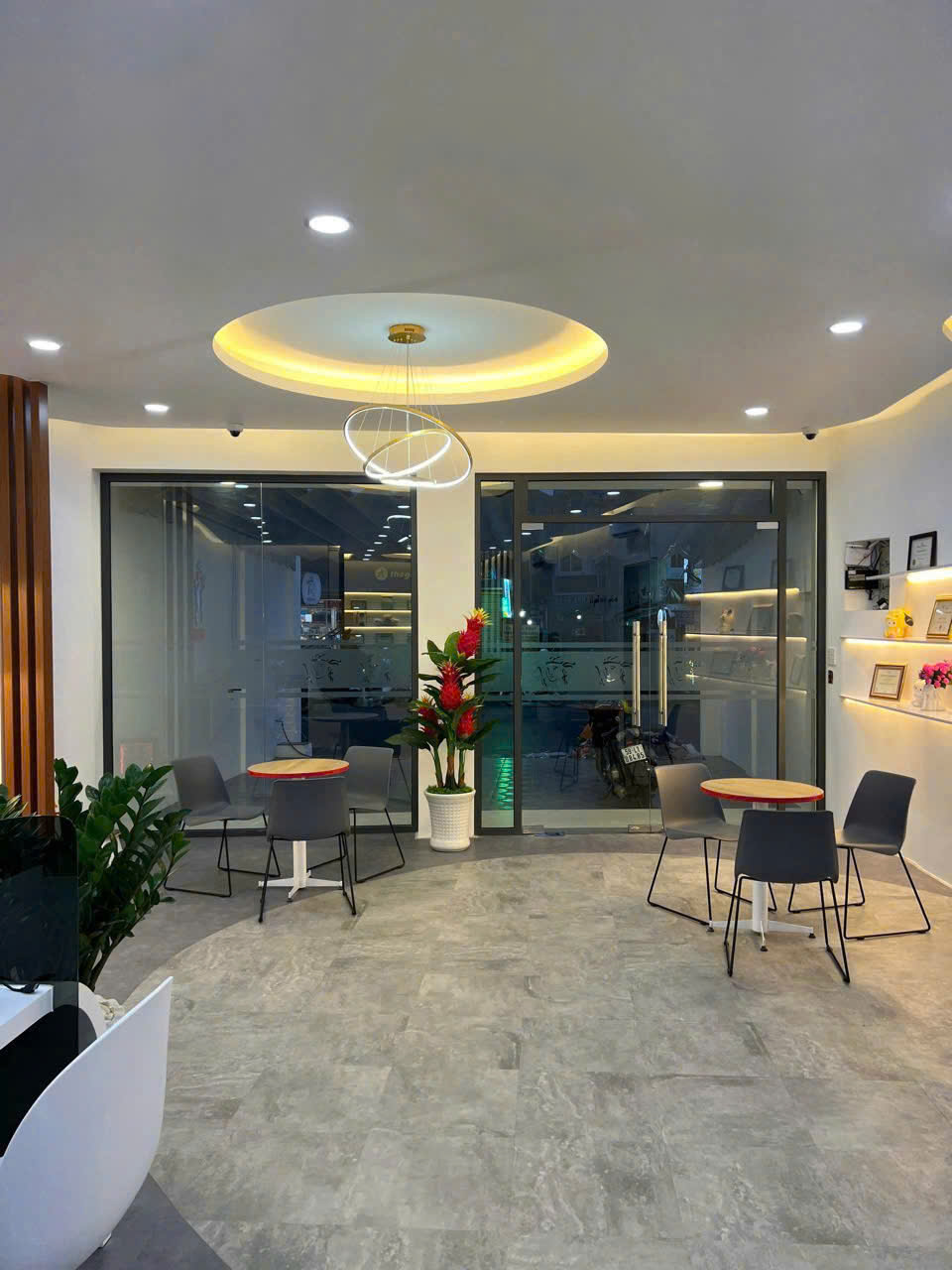 CHO THUÊ TÒA NHÀ KD MẶT TIỀN, 1 TRỆT 3 LẦU, 570M2 TẠI 156 ĐƯỜNG THỐNG NHẤT, P.10, Q.GÒ VẤP HCM 16017603