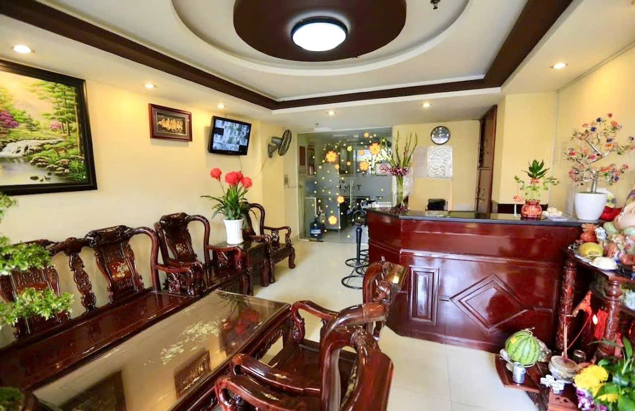 QUẬN 1: CHÍNH CHỦ 0938676685 BÁN HOTEL 10 TẦNG CÓ HẦM MẶT TIỀN ĐINH TIÊN HOÀNG, P.TÂN ĐỊNH-DT 16017704