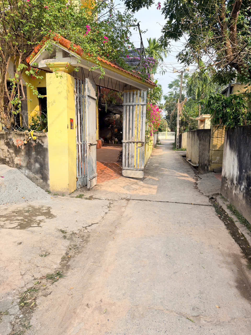 CHÍNH CHỦ BÁN. BÁN cắt lỗ lô đất đường thông thoáng, full thổ cư ngay trung tâm phường Hòa Mạc 16017722
