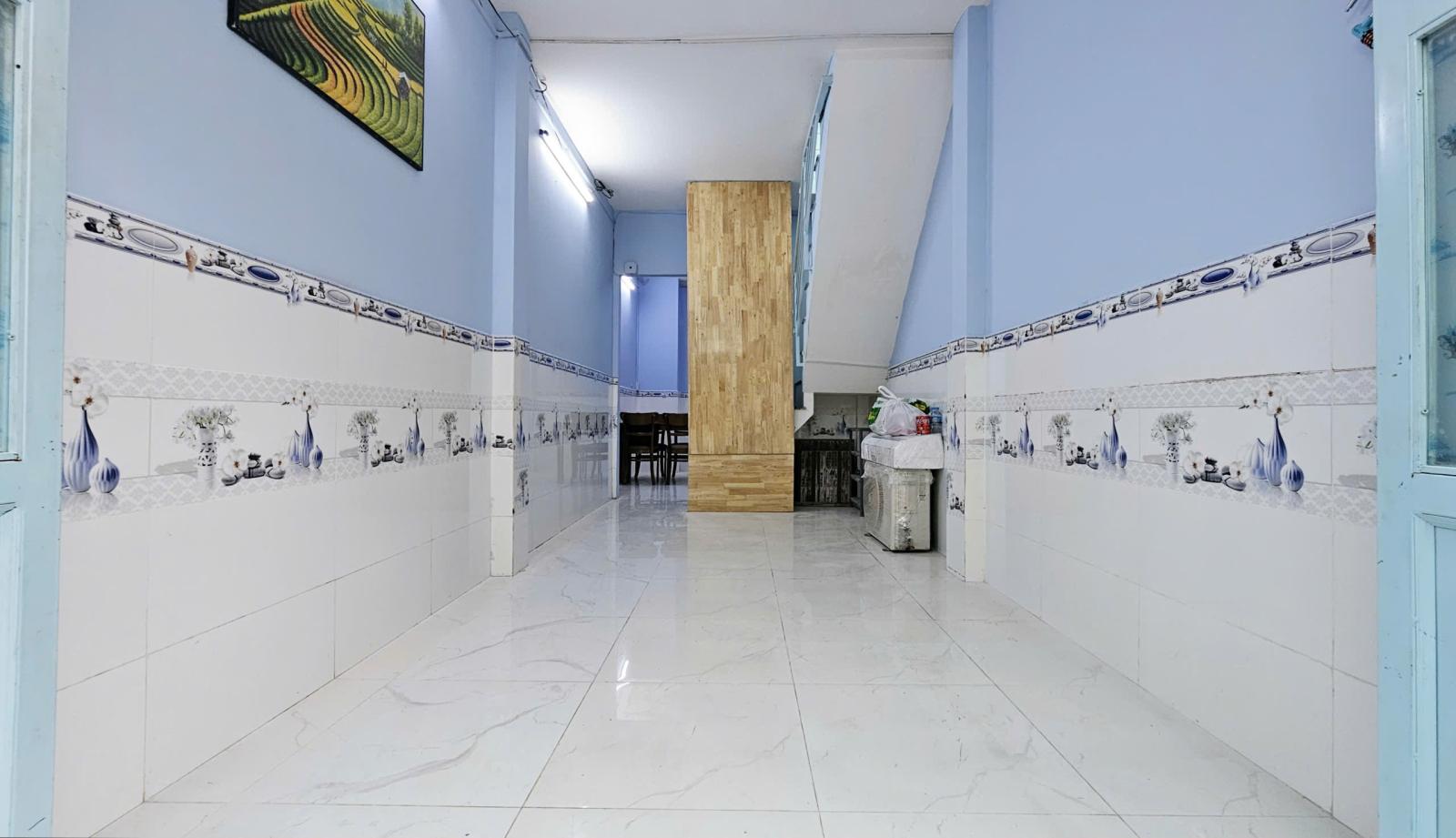 Cho thuê nhà nguyên căn Trần Quang Diệu, Q3 , 4PN chỉ 10tr 16017747