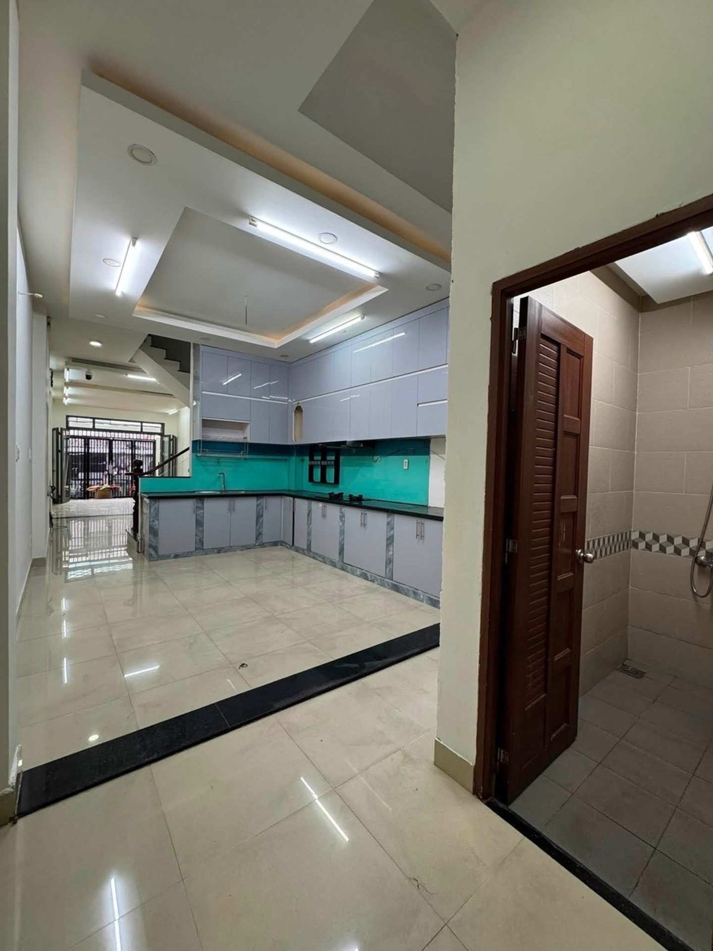 Bán nhà Quận 7 - Lâm Văn Bền 80m2 4tầng 4PN - Xe hơi đỗ cửa - dọn vào ở ngay, 12 tỷ 16017750