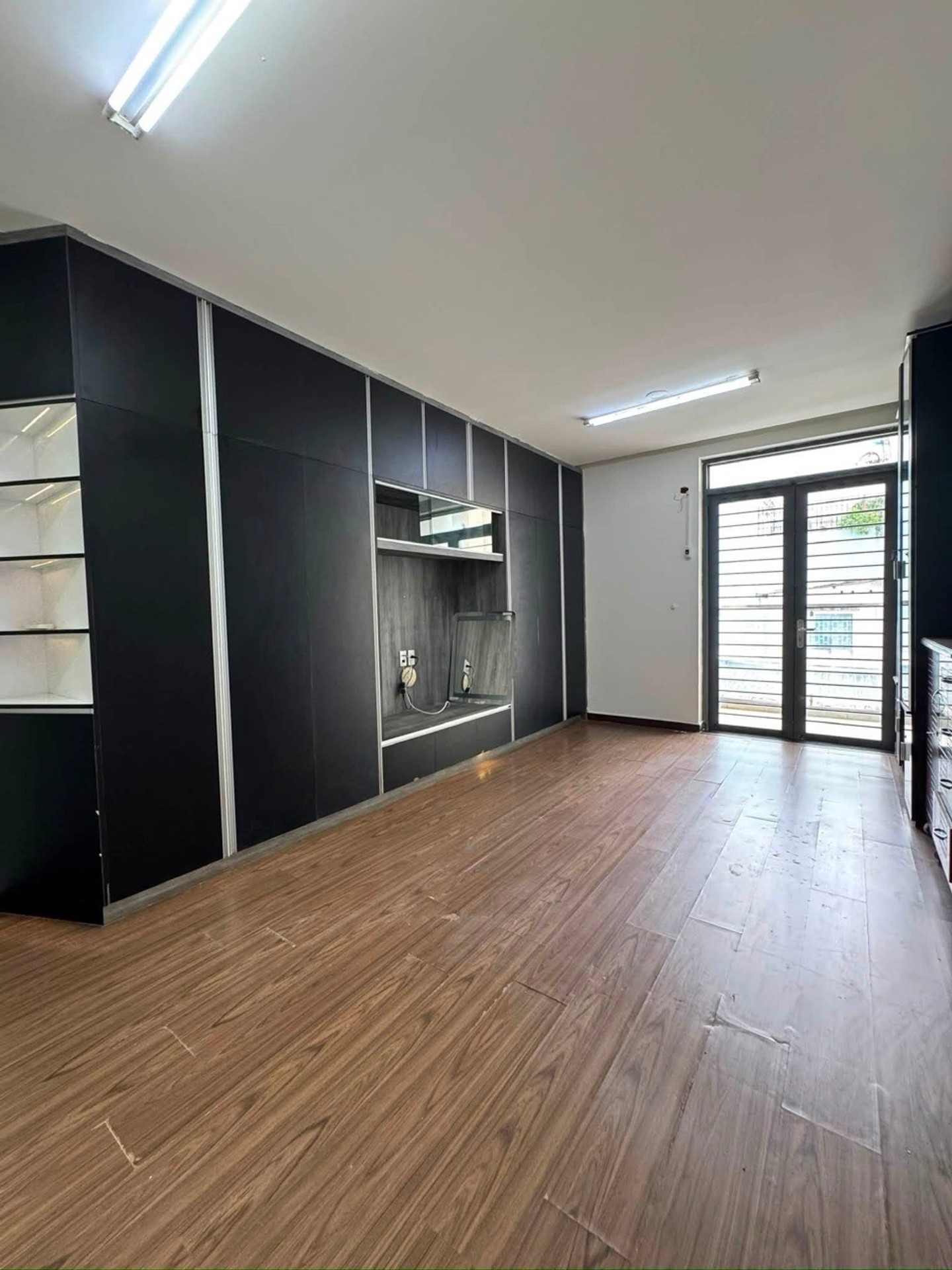 Bán nhà Quận 7 - Lâm Văn Bền 80m2 4tầng 4PN - Xe hơi đỗ cửa - dọn vào ở ngay, 12 tỷ 16017750