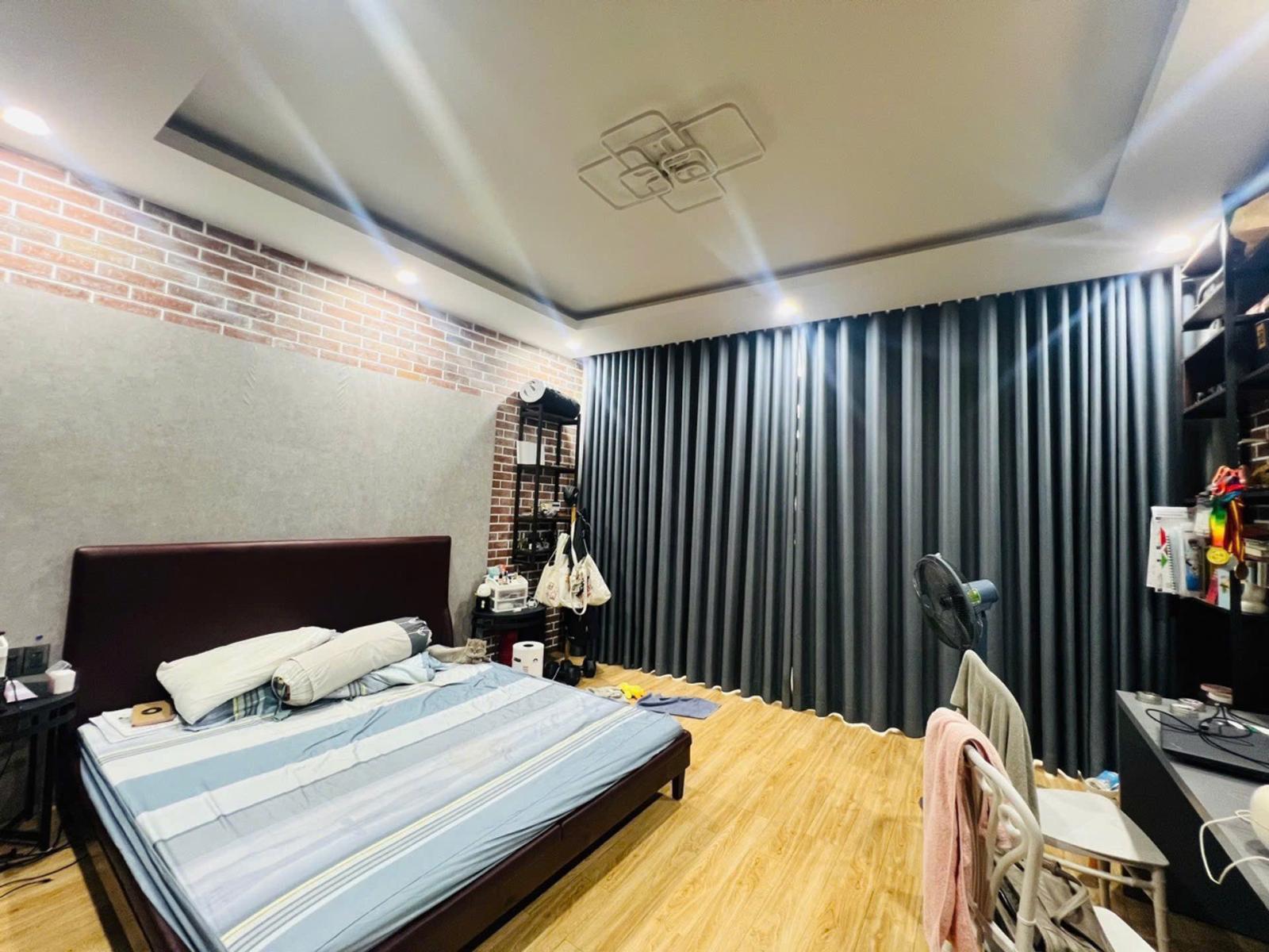 Mặt tiền Kinh doanh - Bùi Văn Ba 82m2 5tầng 3PN rộng, Nội thất xịn - Ngang 4.8m - chỉ 10tỷ 16017772