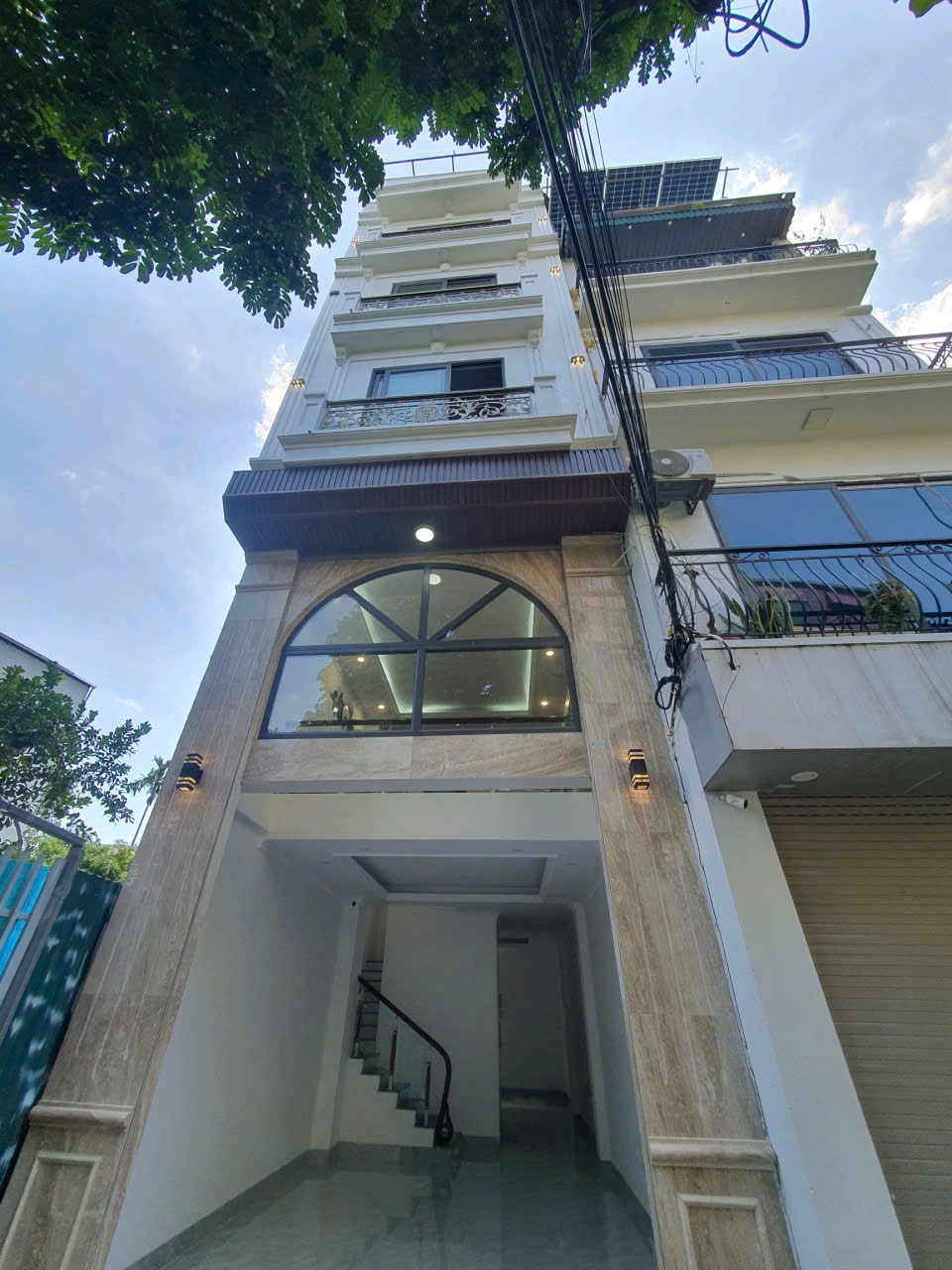 Bán nhà Bát Khối,Long Biên 7 tầng,56m,mt4m oto vào nhà nhỉnh 11 tỷ  16017774