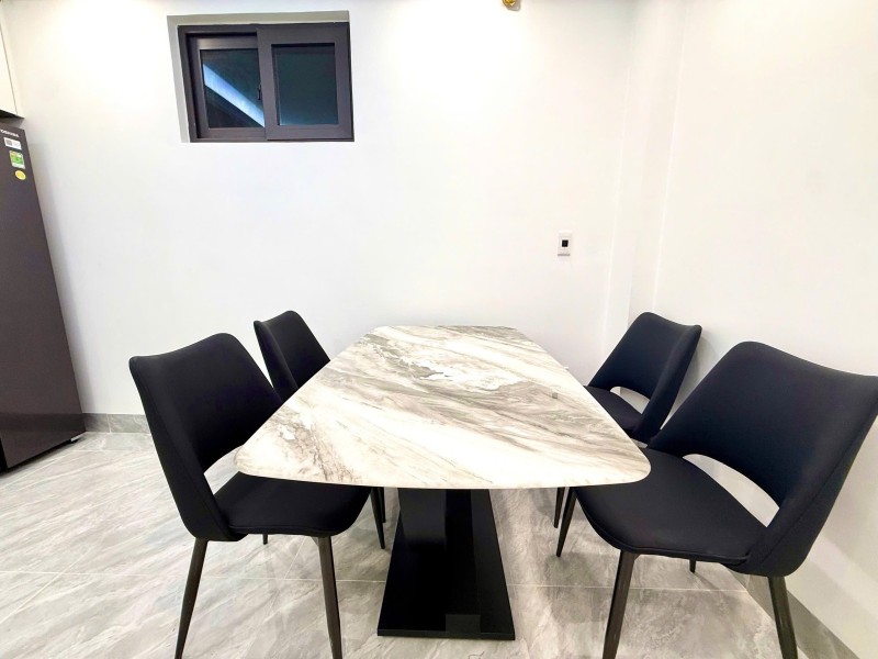 Bán nhà Bát Khối,Long Biên 7 tầng,56m,mt4m oto vào nhà nhỉnh 11 tỷ  16017774
