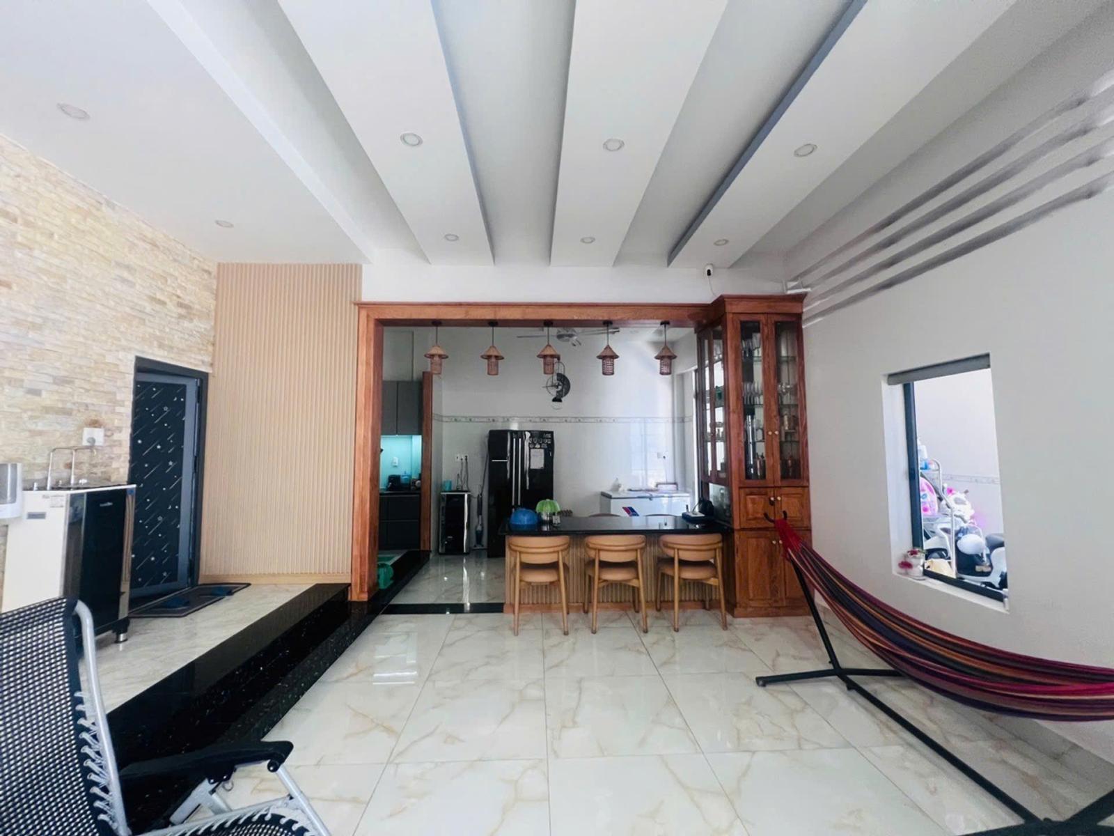 Bán Biệt thự Sân Vườn 415m2 2 tầng 5PN - Lý Phục Man - Đường nhựa 8m, Ngang 17m - chỉ 32 tỷ 16017786
