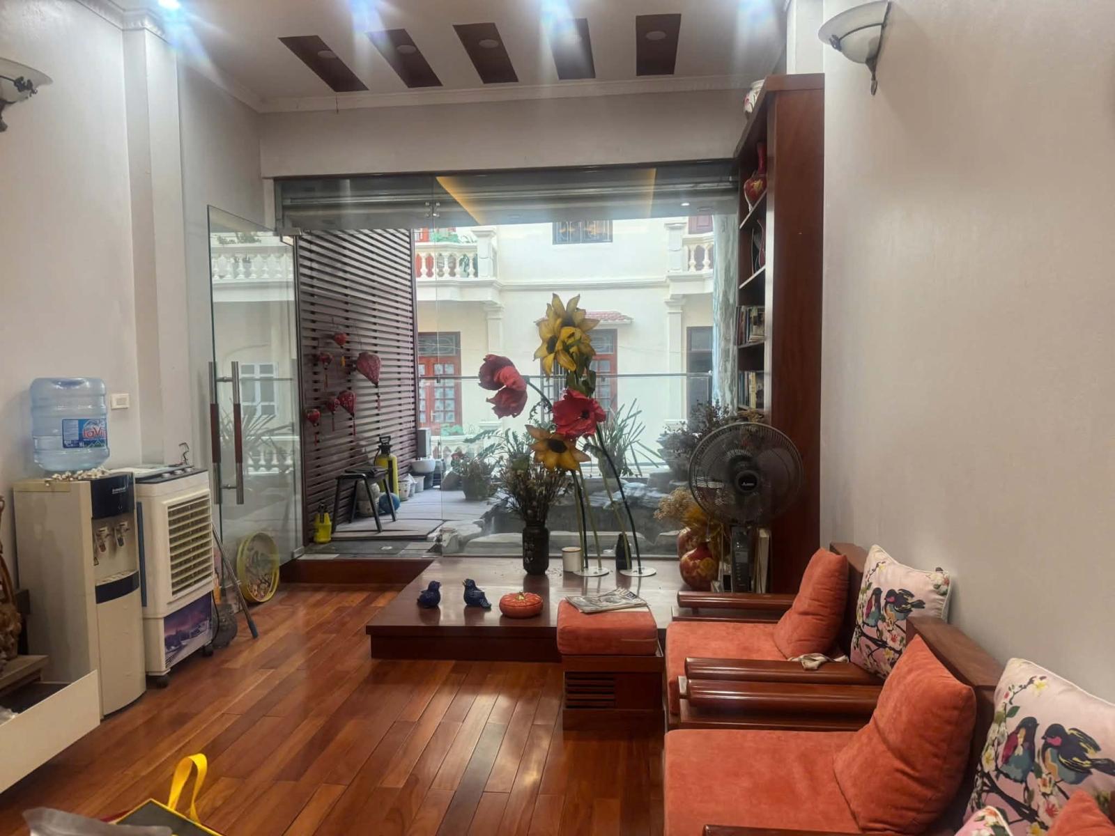 Cho thuê nhà nguyên căn 66m2 4 tầng phố Ô Cách,Việt Hưng,Long Biên full đồ xịn ở ngay  16017788