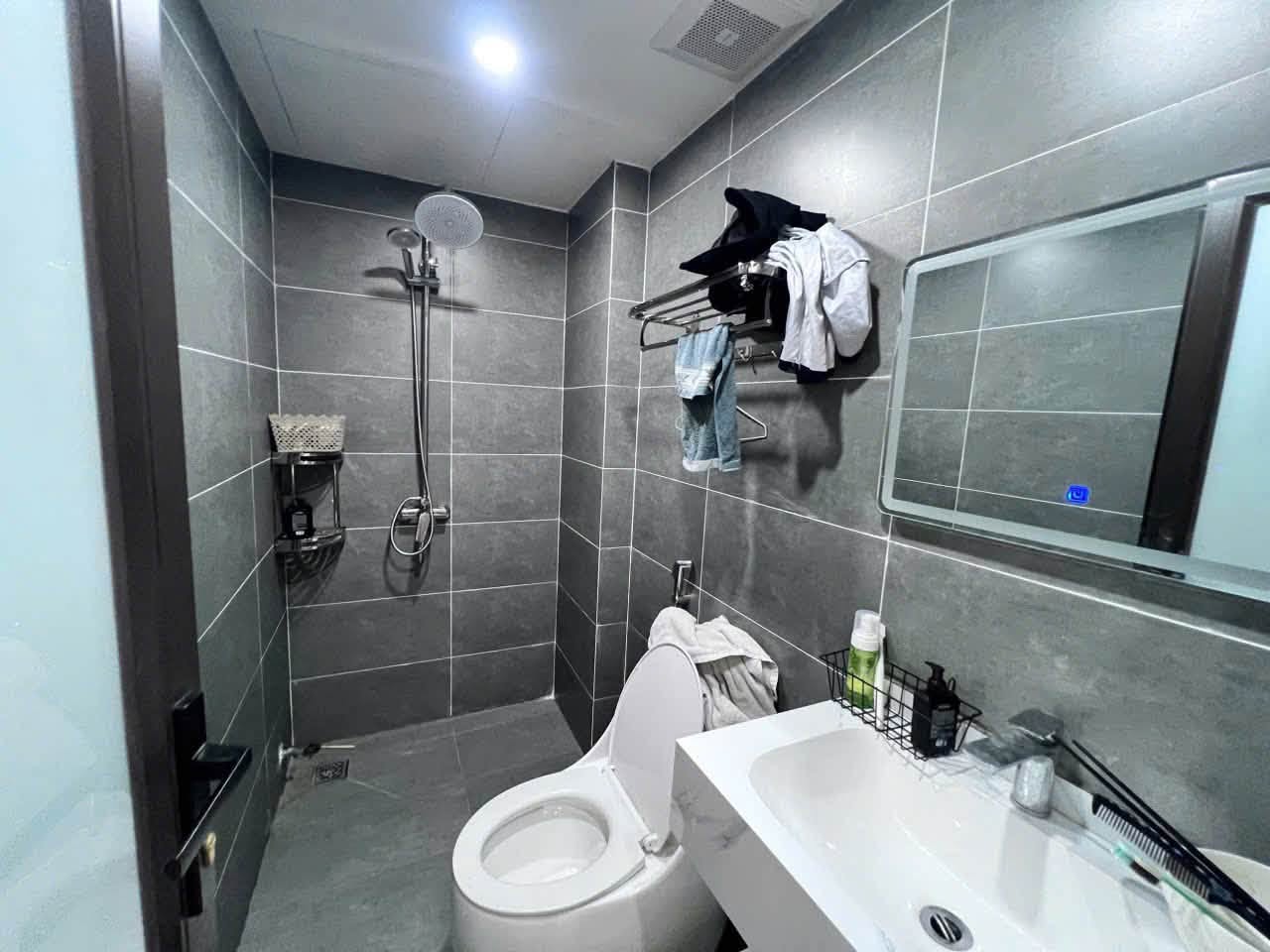 Bán nhà 5 tầng thang máy mới đẹp Nguyễn Đình Chiểu, 38m2, mặt tiền 4.4m, 14 tỷ 16017789
