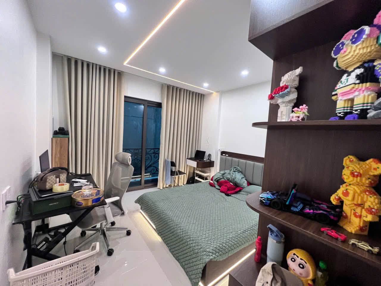 Bán nhà 5 tầng thang máy mới đẹp Nguyễn Đình Chiểu, 38m2, mặt tiền 4.4m, 14 tỷ 16017789