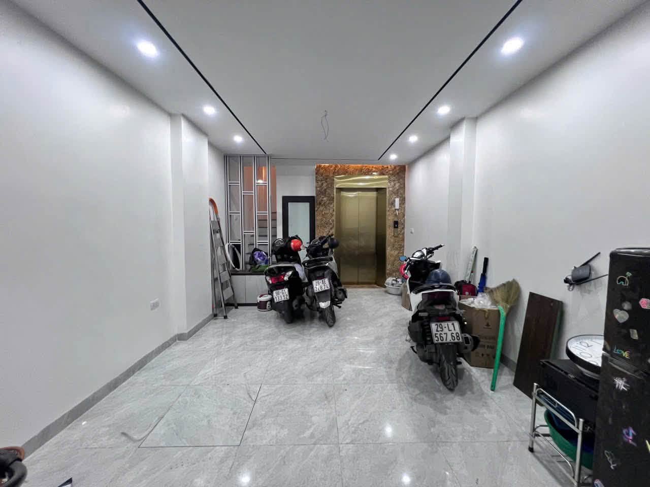 Bán nhà 5 tầng thang máy mới đẹp Nguyễn Đình Chiểu, 38m2, mặt tiền 4.4m, 14 tỷ 16017789