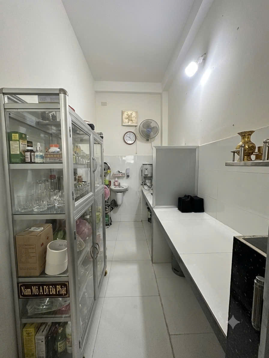 Bán nhà 3 tầng trung tâm Bến Tre cũ, cách Đại lộ Đồng Khởi 15m, giá 1,3 tỷ, cọc 600 triệu nhận nhà 16017814