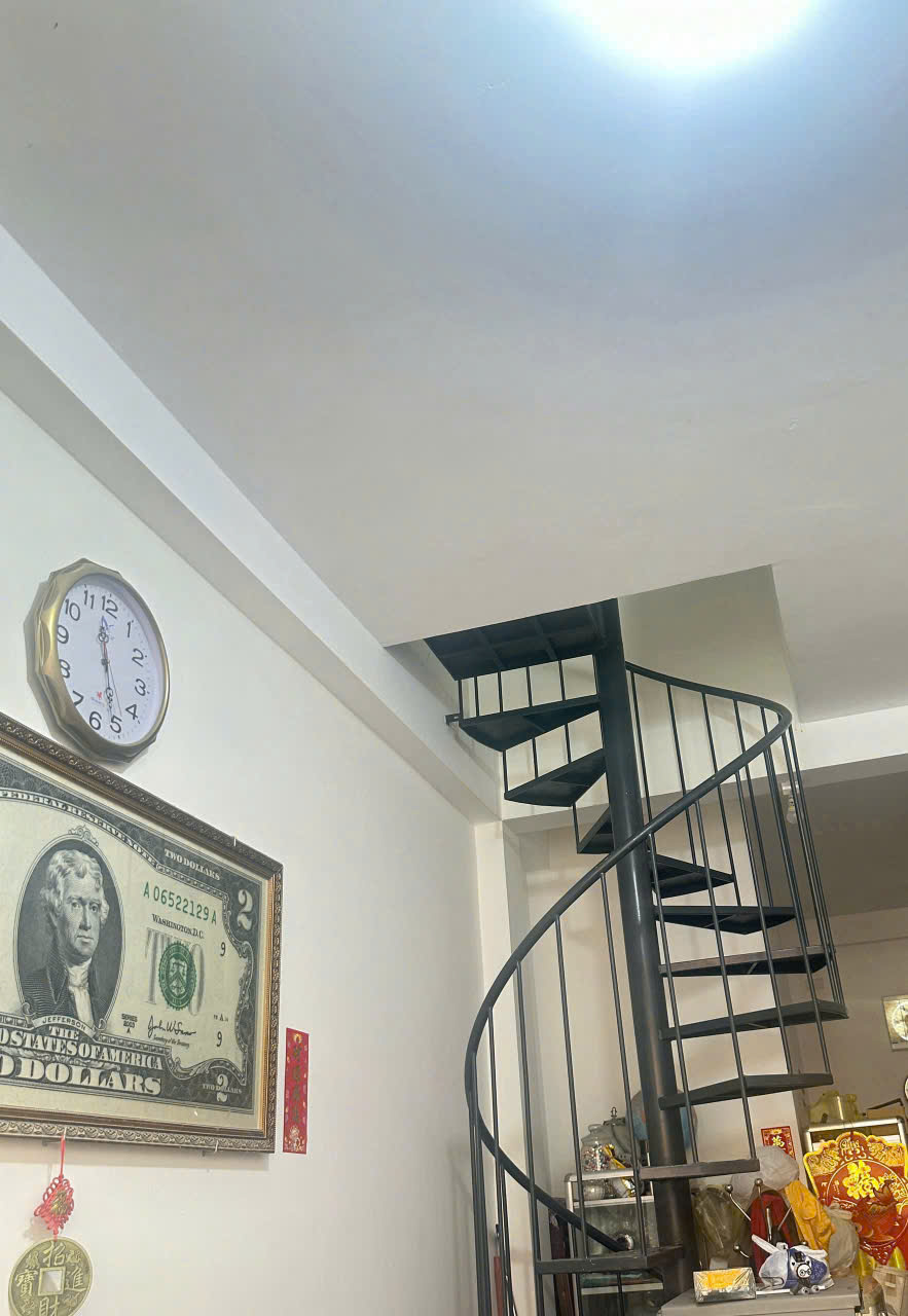 Bán nhà 3 tầng trung tâm Bến Tre cũ, cách Đại lộ Đồng Khởi 15m, giá 1,3 tỷ, cọc 600 triệu nhận nhà 16017814