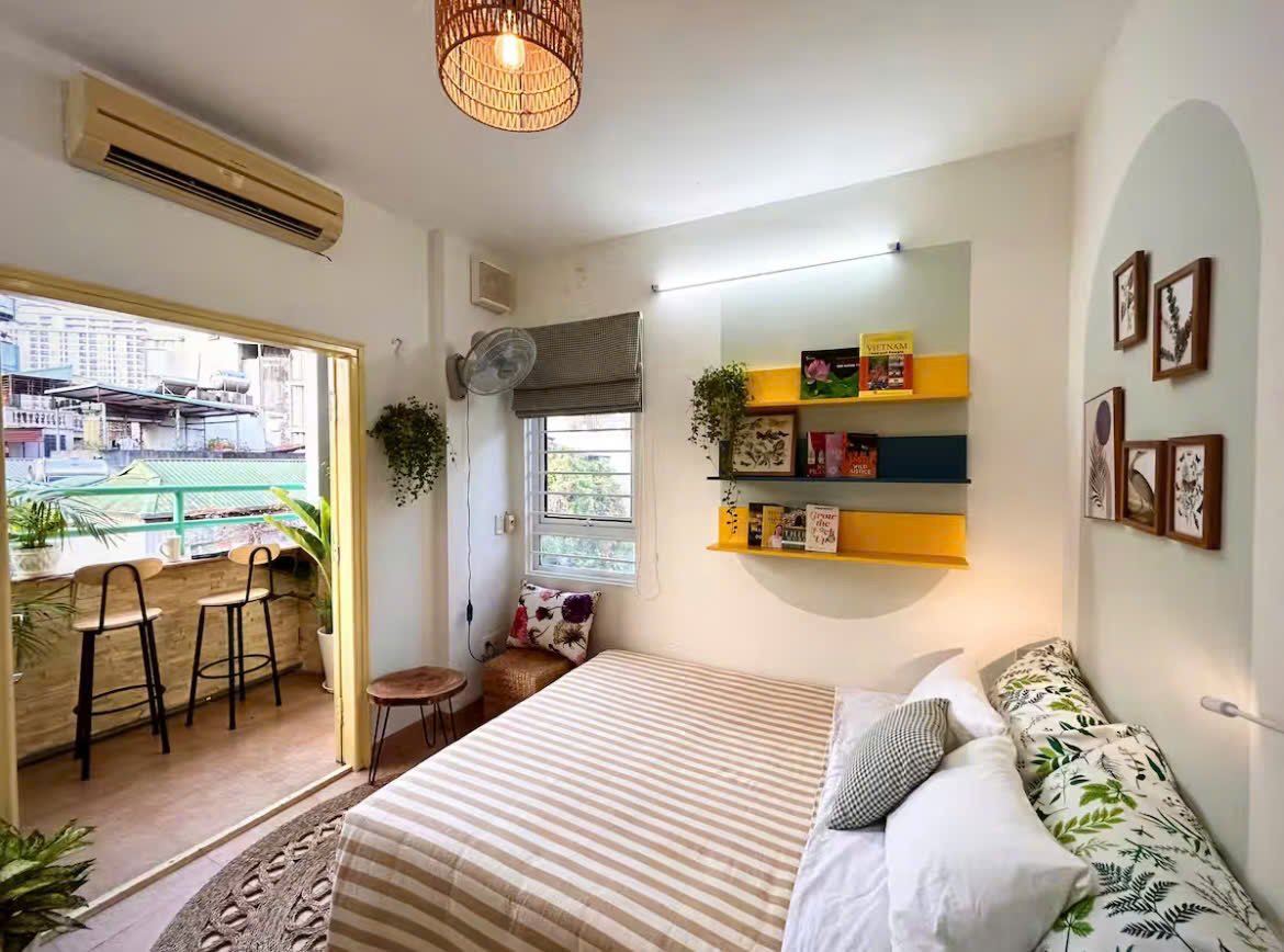 SANG NHƯỢNG GẤP HOMESTAY MẶT PHỐ QUÁN THÁNH – BA ĐÌNH
NHÀ ĐẸP, ĐANG KINH DOANH TỐT – CÓ SẴN LỢI 16017846