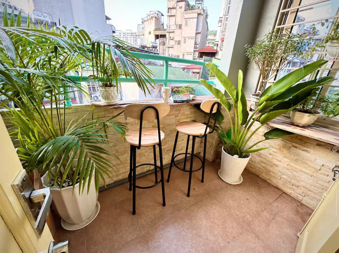 SANG NHƯỢNG GẤP HOMESTAY MẶT PHỐ QUÁN THÁNH – BA ĐÌNH
NHÀ ĐẸP, ĐANG KINH DOANH TỐT – CÓ SẴN LỢI 16017846