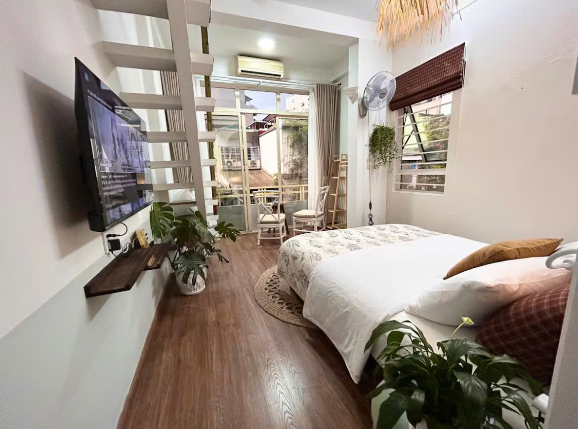 SANG NHƯỢNG GẤP HOMESTAY MẶT PHỐ QUÁN THÁNH – BA ĐÌNH
NHÀ ĐẸP, ĐANG KINH DOANH TỐT – CÓ SẴN LỢI 16017846