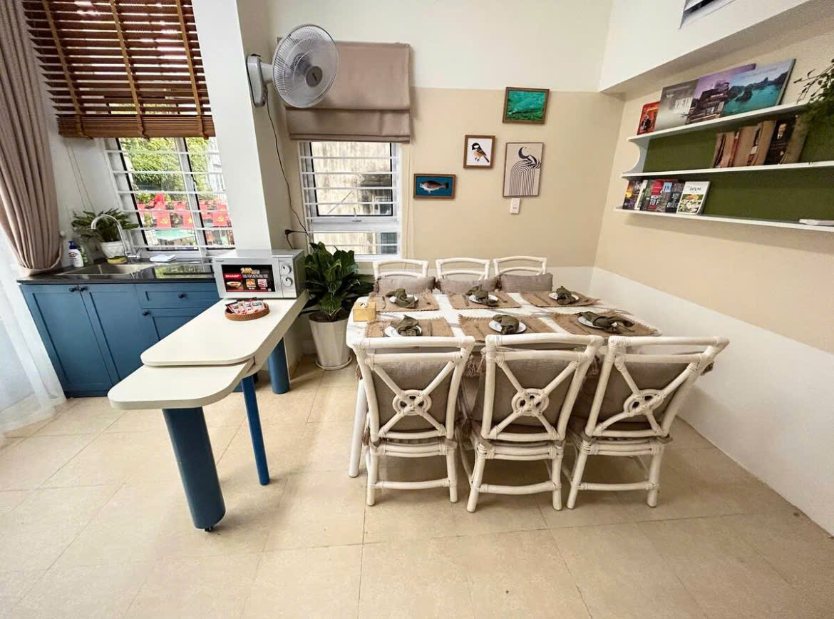 SANG NHƯỢNG GẤP HOMESTAY MẶT PHỐ QUÁN THÁNH – BA ĐÌNH
NHÀ ĐẸP, ĐANG KINH DOANH TỐT – CÓ SẴN LỢI 16017846