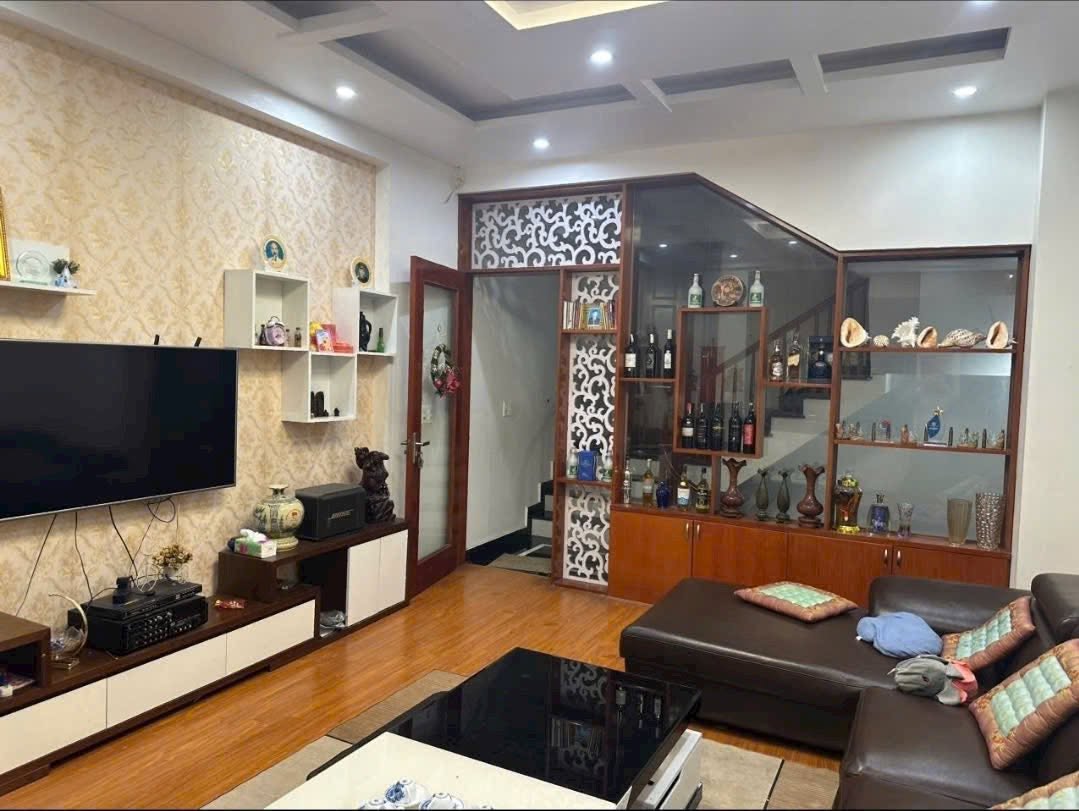 Bán nhà 4 tầng khu chia lô quân đội Vũ Hựu, ph Thanh Bình, TP HD, 67.5m2, mt 4.5m, 4 ngủ 16017967